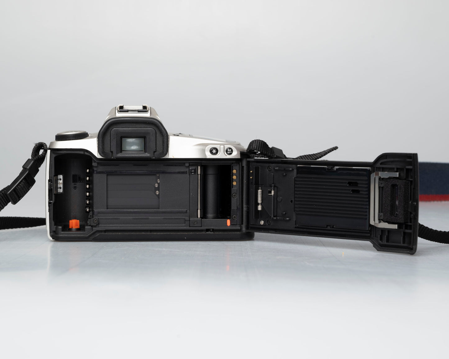 Canon EOS Rebel G 35mm film SLR w/ Canon EF 28-80mm lens (serial 2266407)