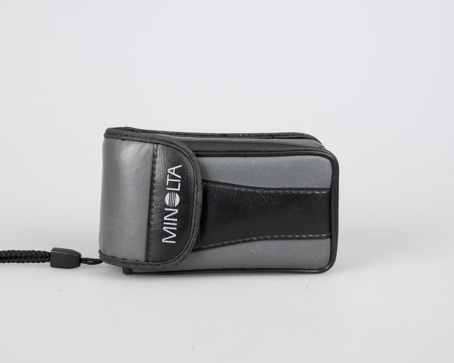 Minolta AF101R Date 35mm point-and-shoot camera w/ case (serial 40501709)