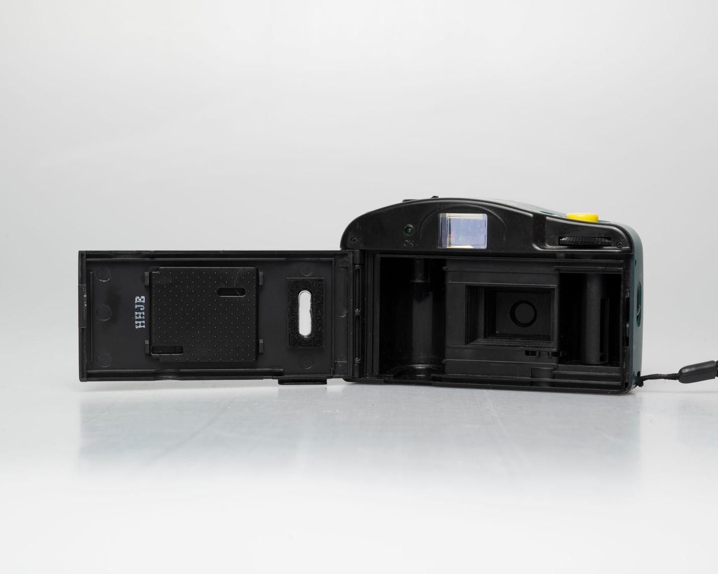 Vivitar EZ Point 'n' Shoot Big View 35mm camera (serial HHJE )