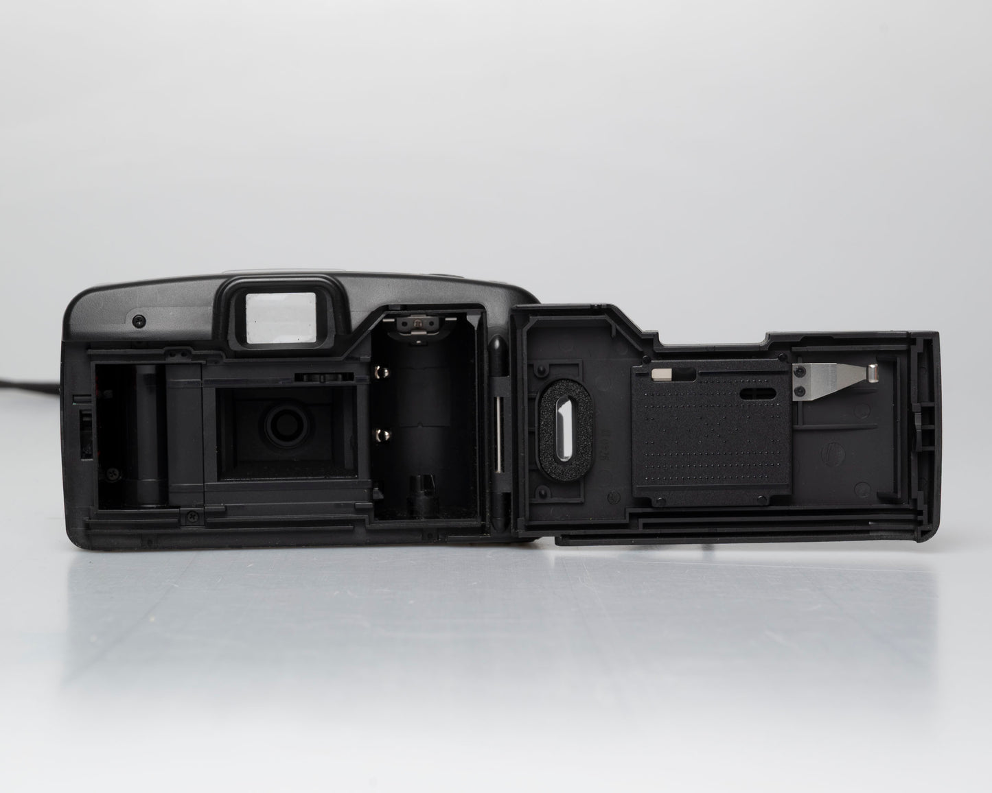 Canon Snappy QT 35mm camera (serial 0944631)