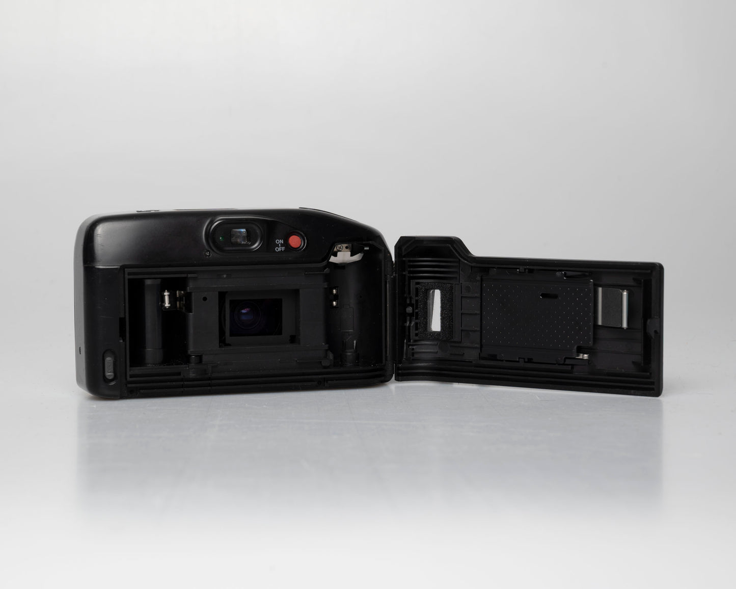 Canon Sure Shot Zoom S 35mm camera w/ manual (serial 3931088)