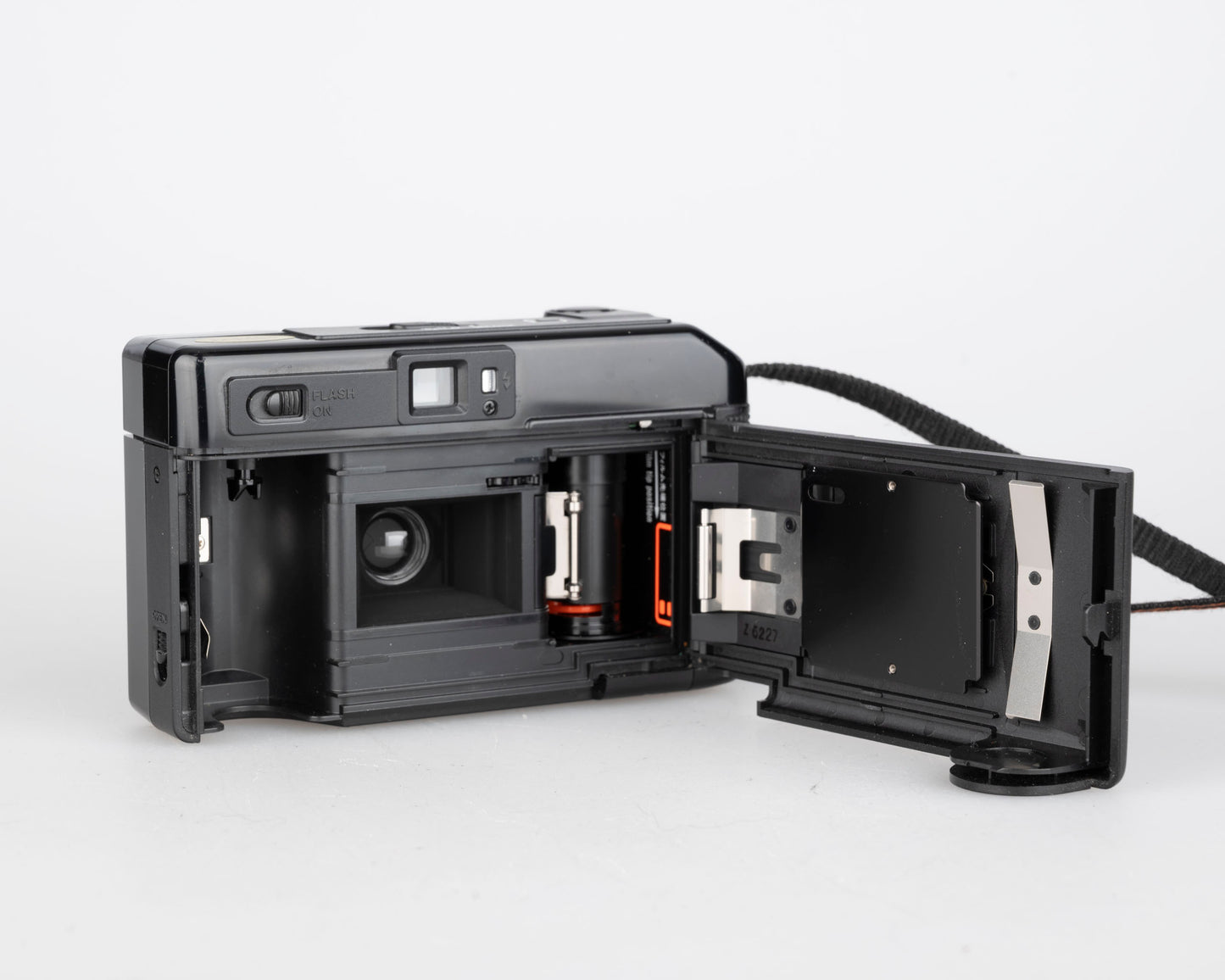 Canon Sure Shot (aka AF35M II or Autoboy 2) 35mm film point-and-shoot w/ case (serial 454680)