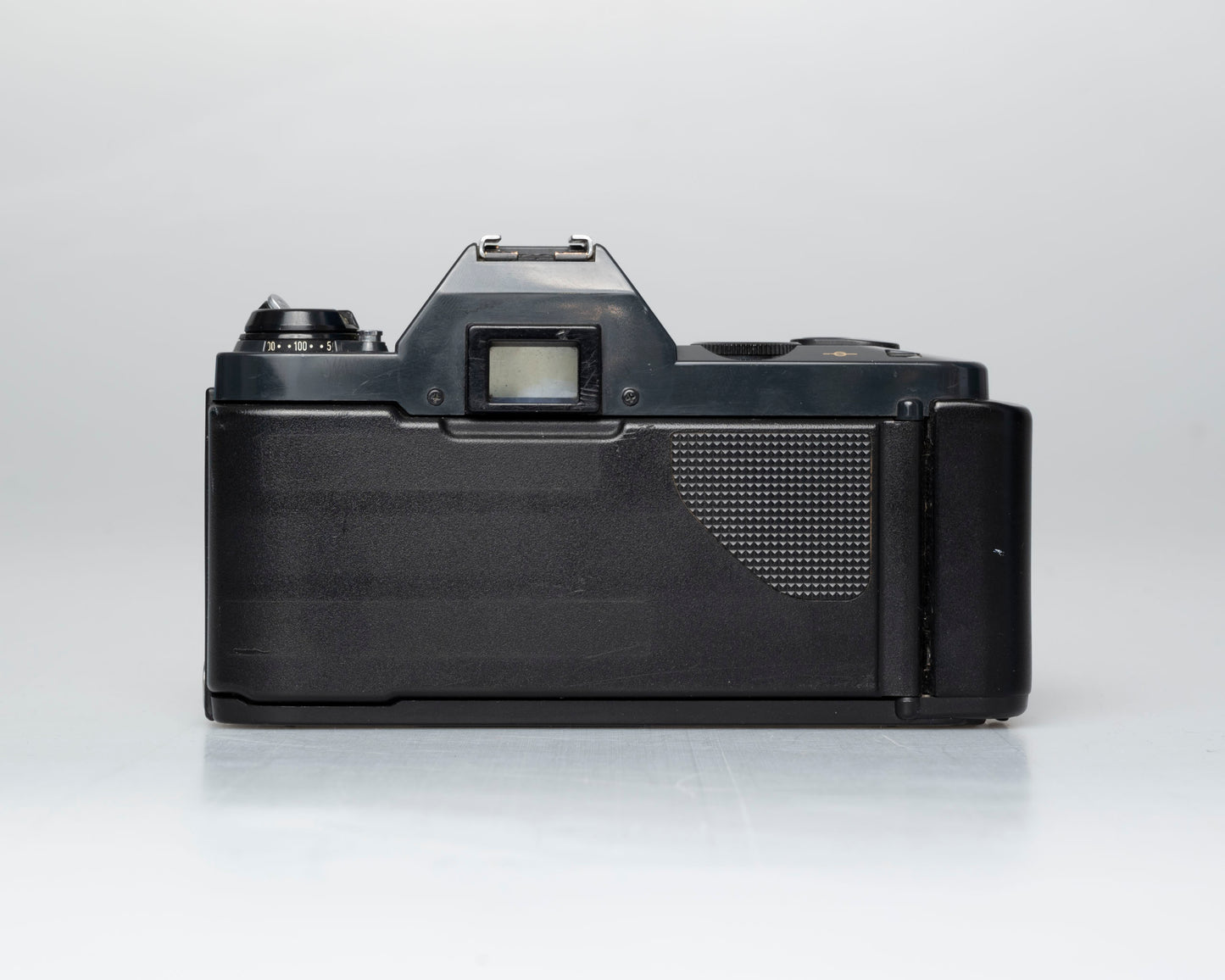 Canon T50 35mm film SLR camera w/ FD 35-70mm lens + case (serial 1992261)