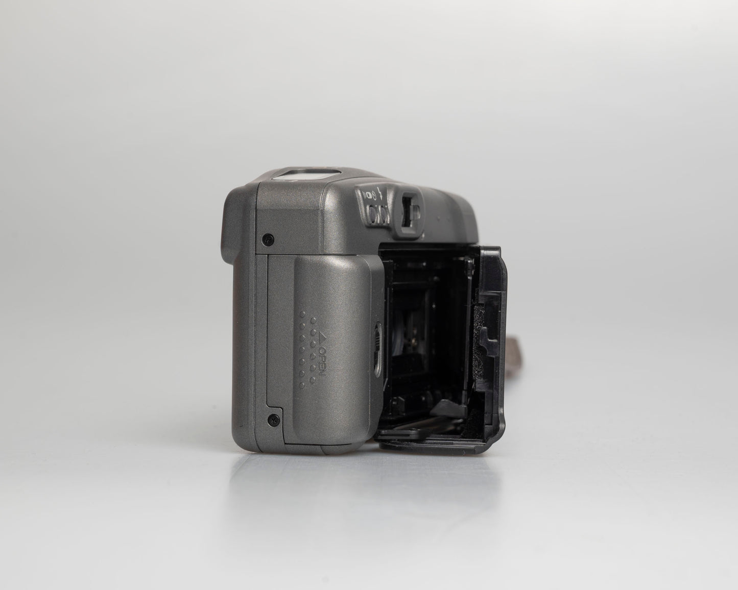 Fujifilm DL-270 Zoom MR 35mm camera w/ case (serial 71106323)