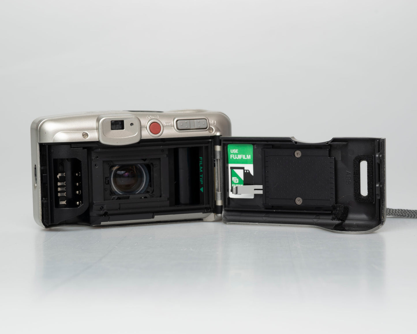 Fujifilm Discovery S1200 Zoom Date 35mm camera (serial 01255921)