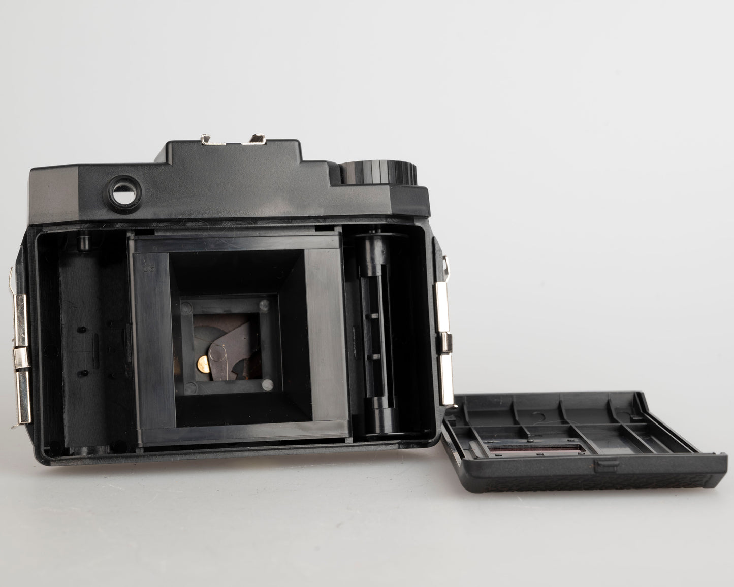 Vintage Holga 120S medium format camera w/ original box, strap, and lens cap