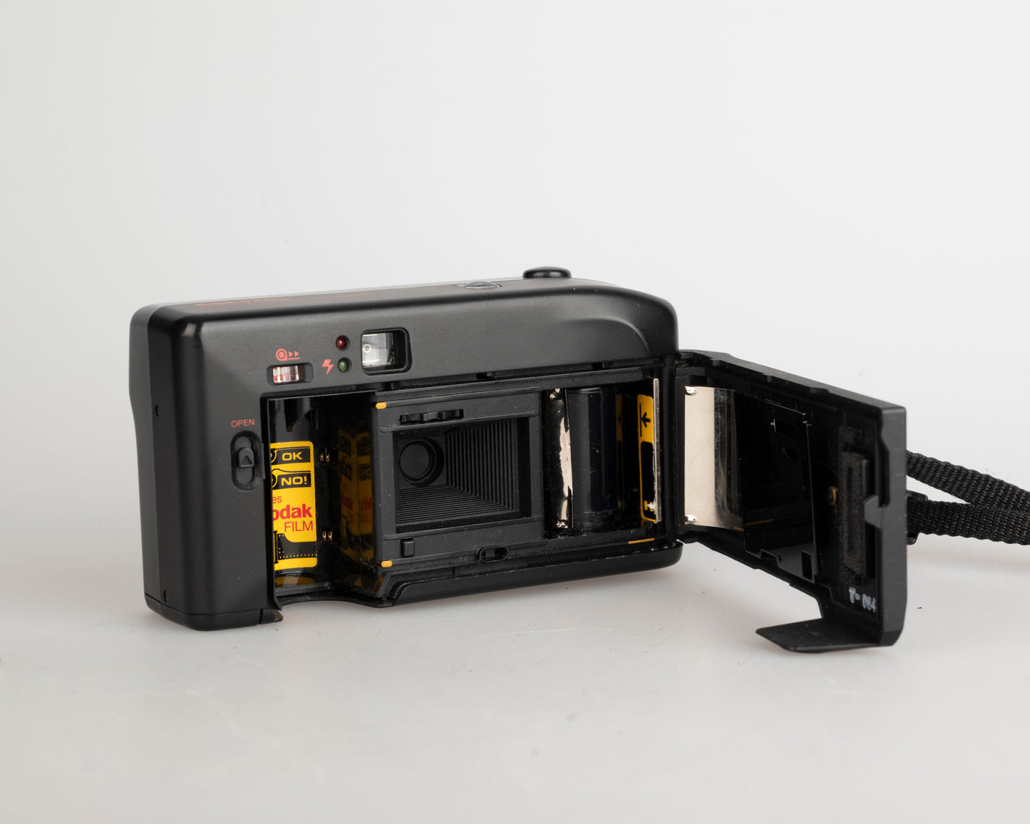 Kodak Star 835AF auto focus 35mm camera (serial T-084) w/ case + manual