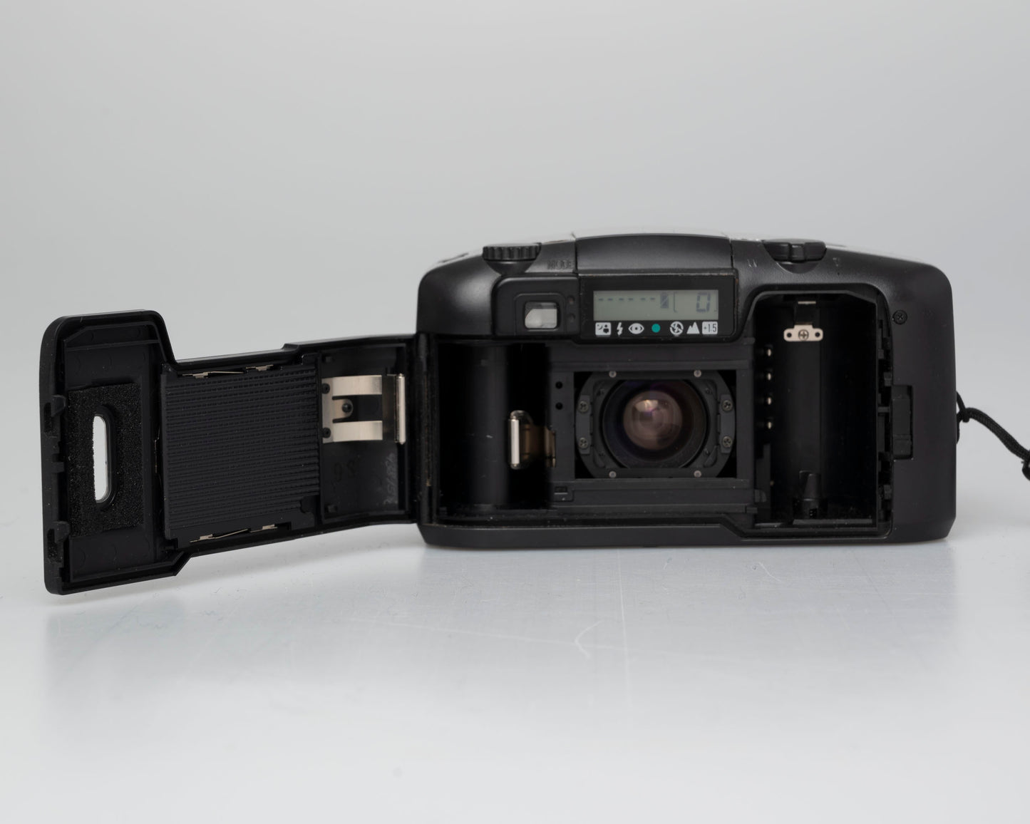 Appareil photo Konica Z-up 140 Super 35 mm avec étui (série 2097499) 🎞 testé sur film 🎞