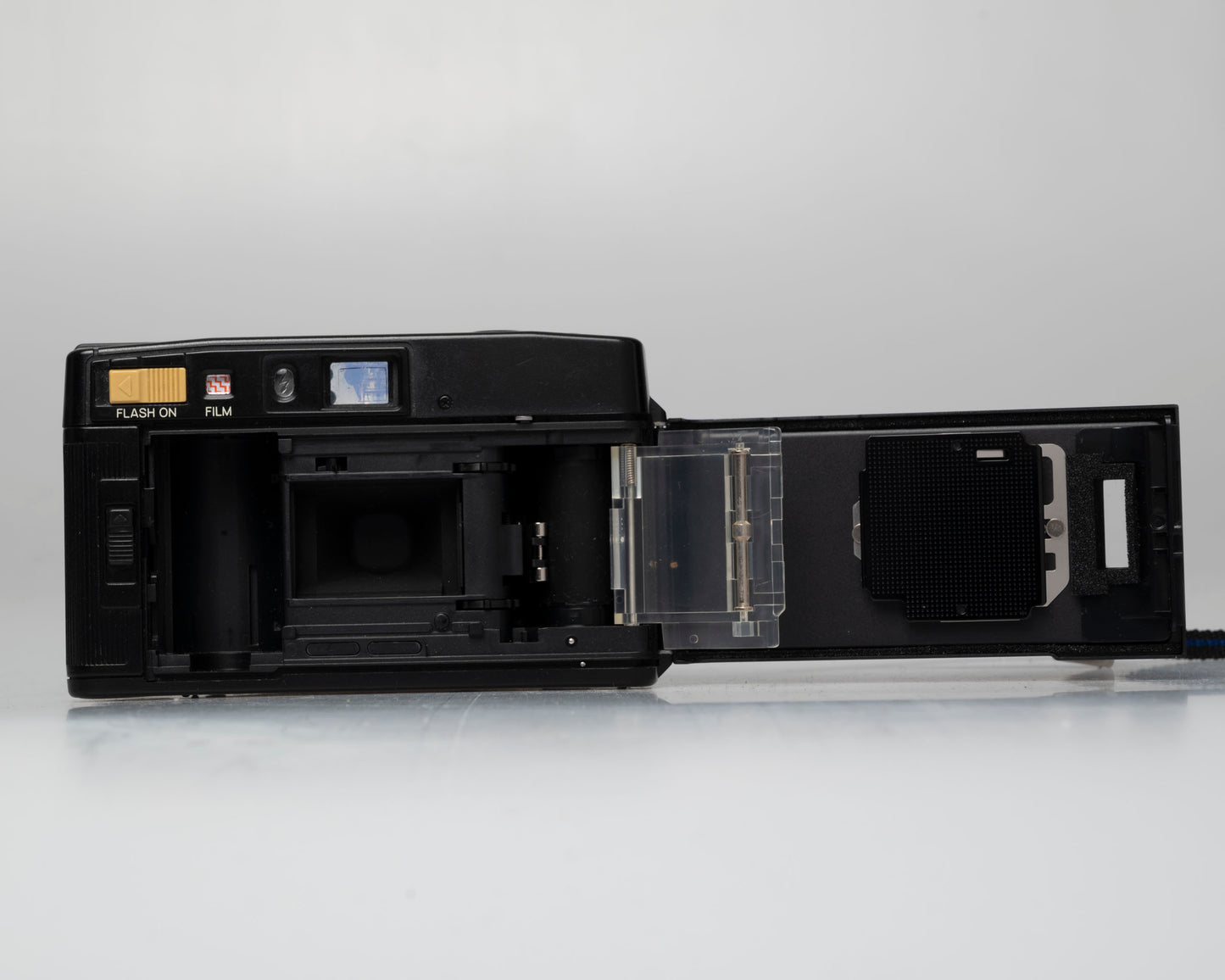 Minolta AF-S Auto Focus 35mm camera (serial 1091018) | film🎞tested