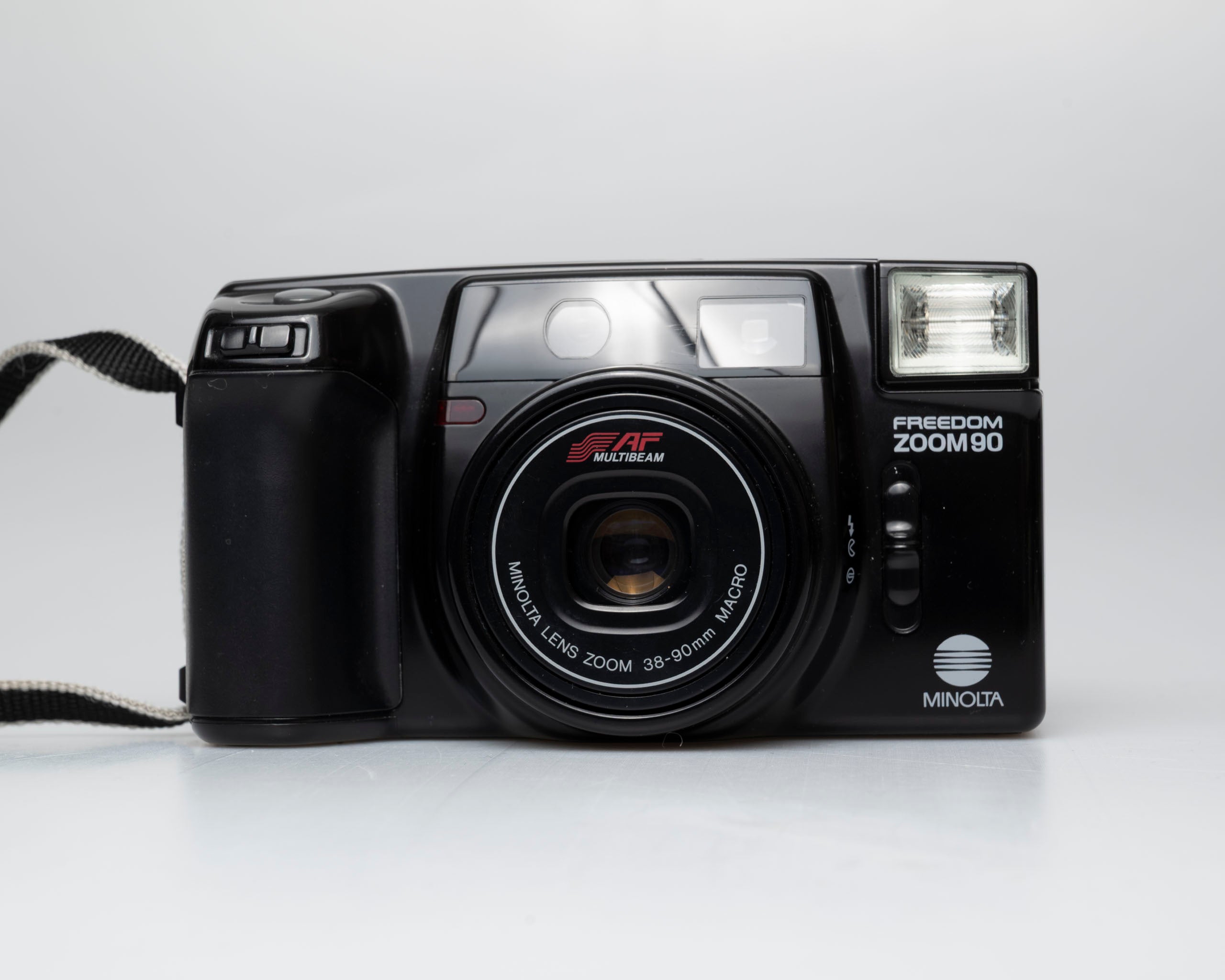 Minolta Freedom Zoom 90 35mm film camera (serial 12232632) – New