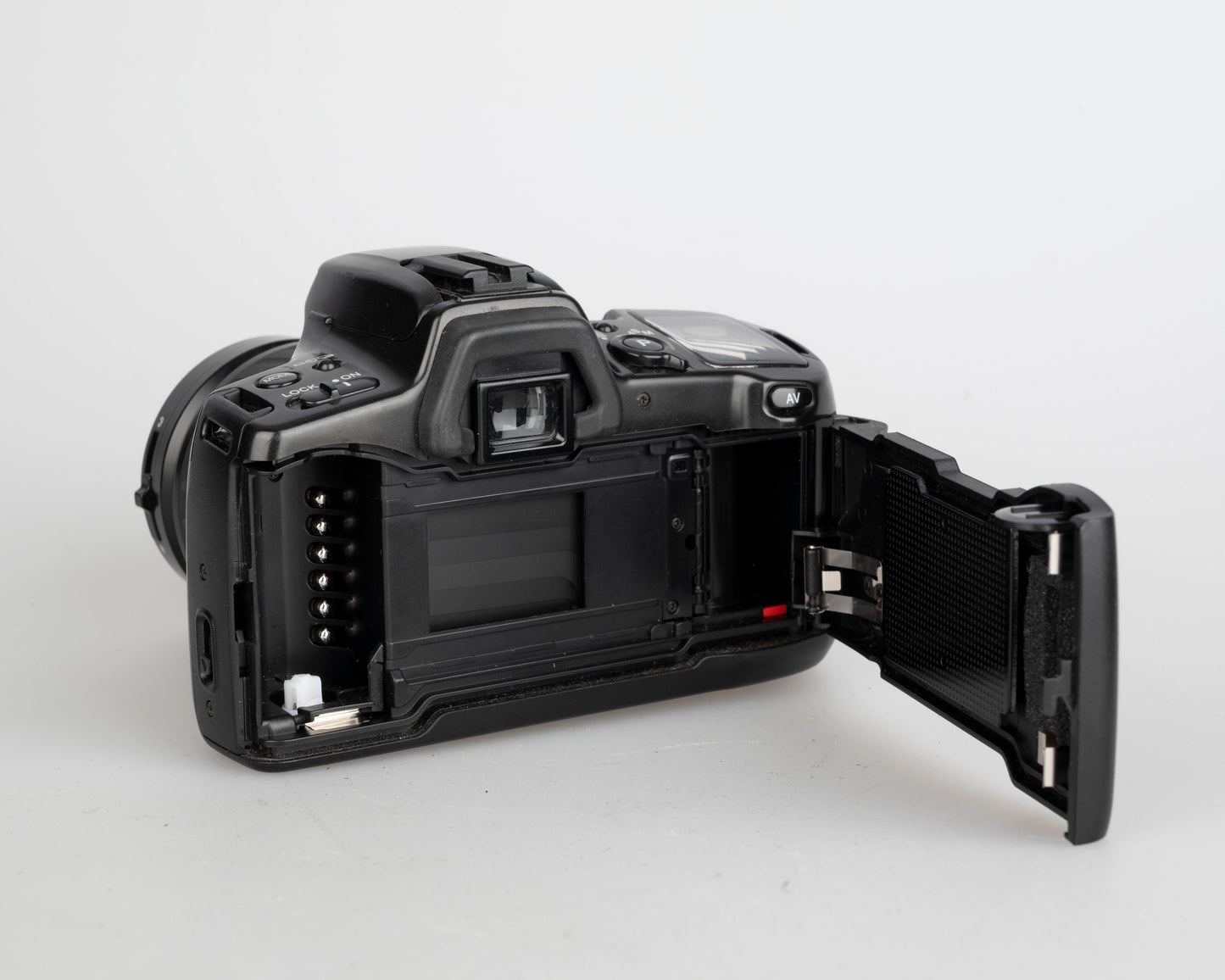 Minolta Maxxum 400si 35mm film SLR w/ AF 35-80mm lens (serial 87730923)