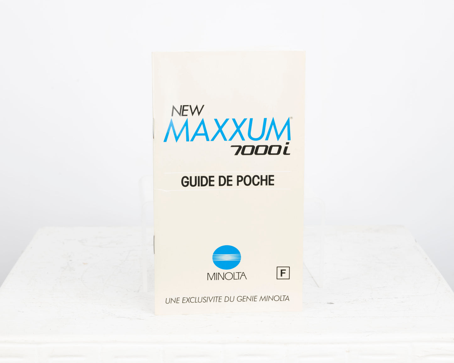 Minolta Maxxum 7000 35mm film SLR w/ 50mm f1.7 lens + 4000AF flash + Program Data Back 70 (serial 18038659)