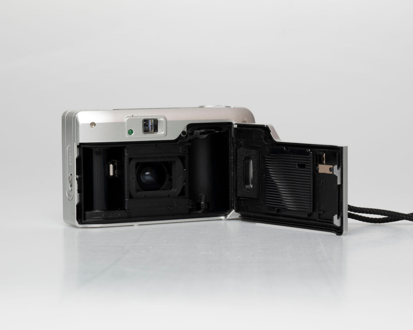 Minolta Zoom 60 Date 35mm camera (serial 18309656)