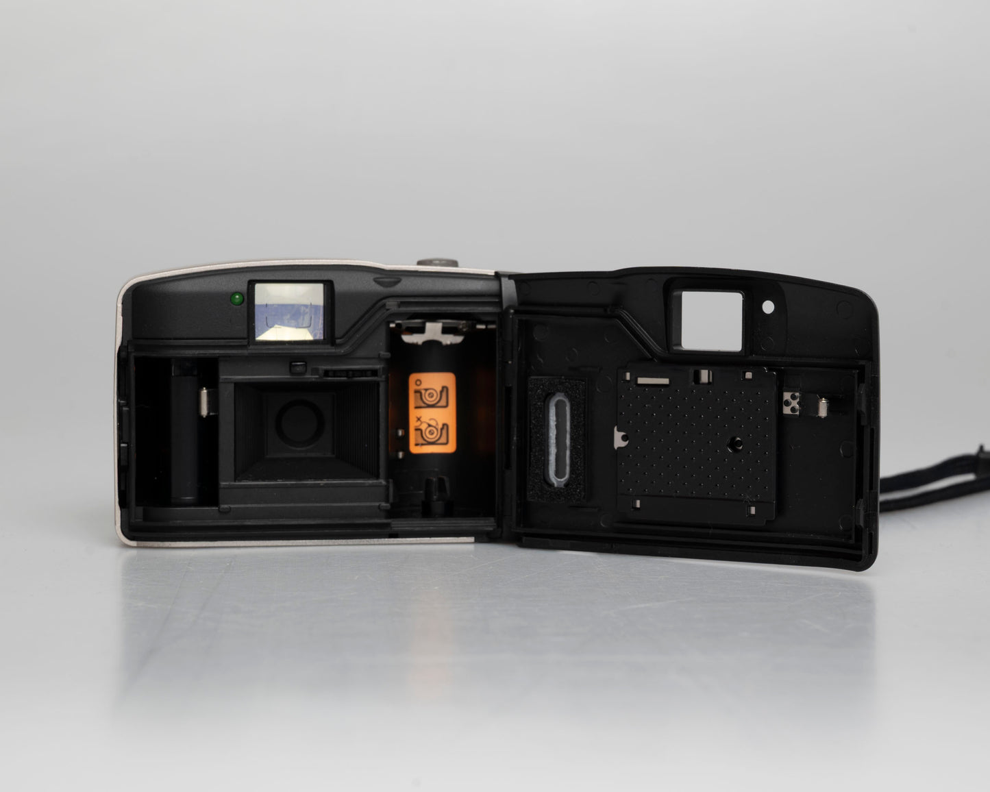 Minolta F-35 Big Finder 35mm camera w/ case (serial 78116370)