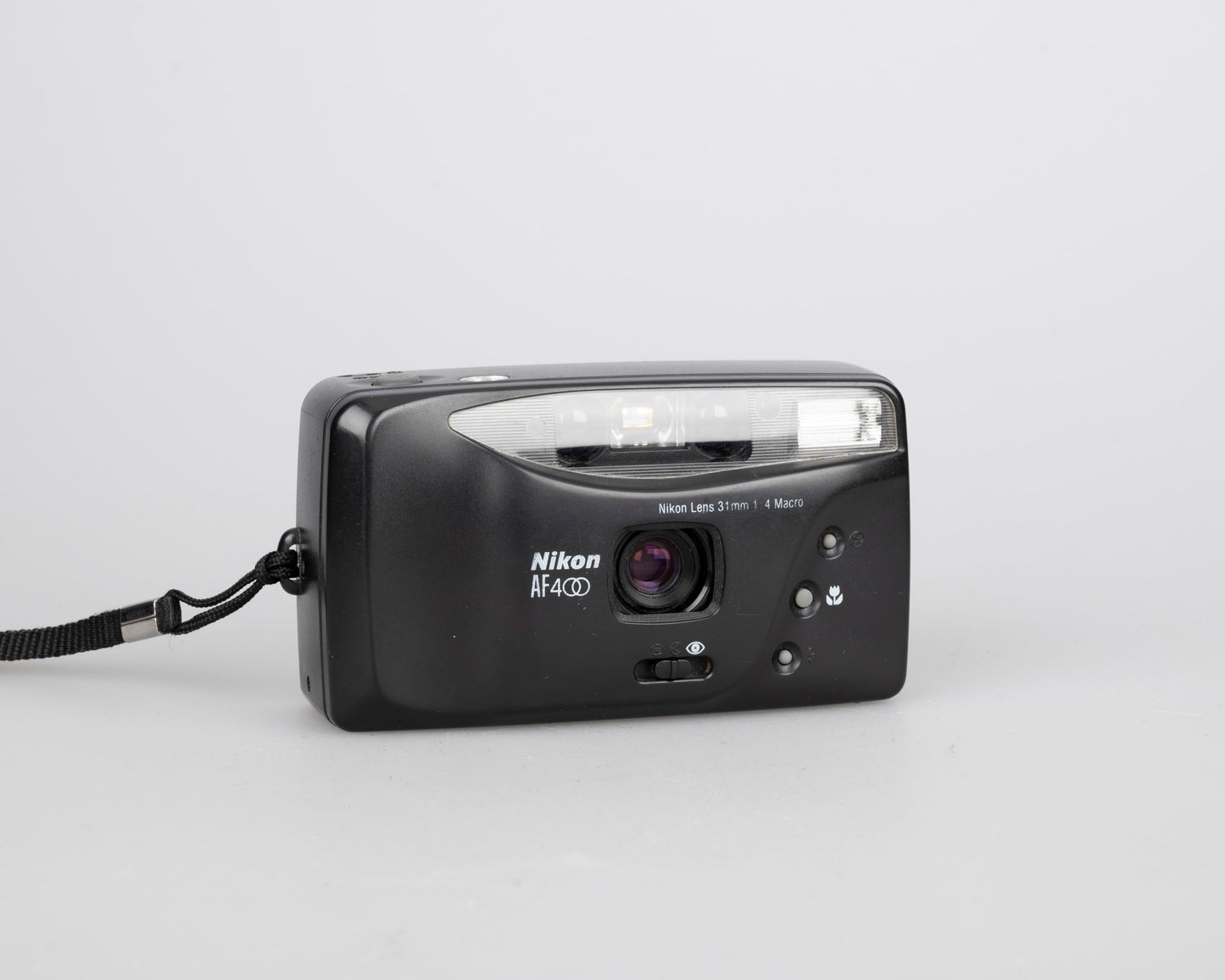 Nikon AF400 35mm film camera w/ case (serial 5011322)