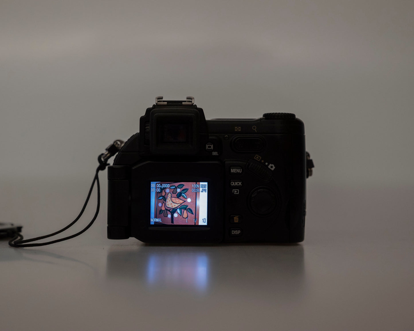 Nikon Coolpix 5700 5MP CCD sensor digicam w/ charger + battery + 64MB CF card (serial 4113012)