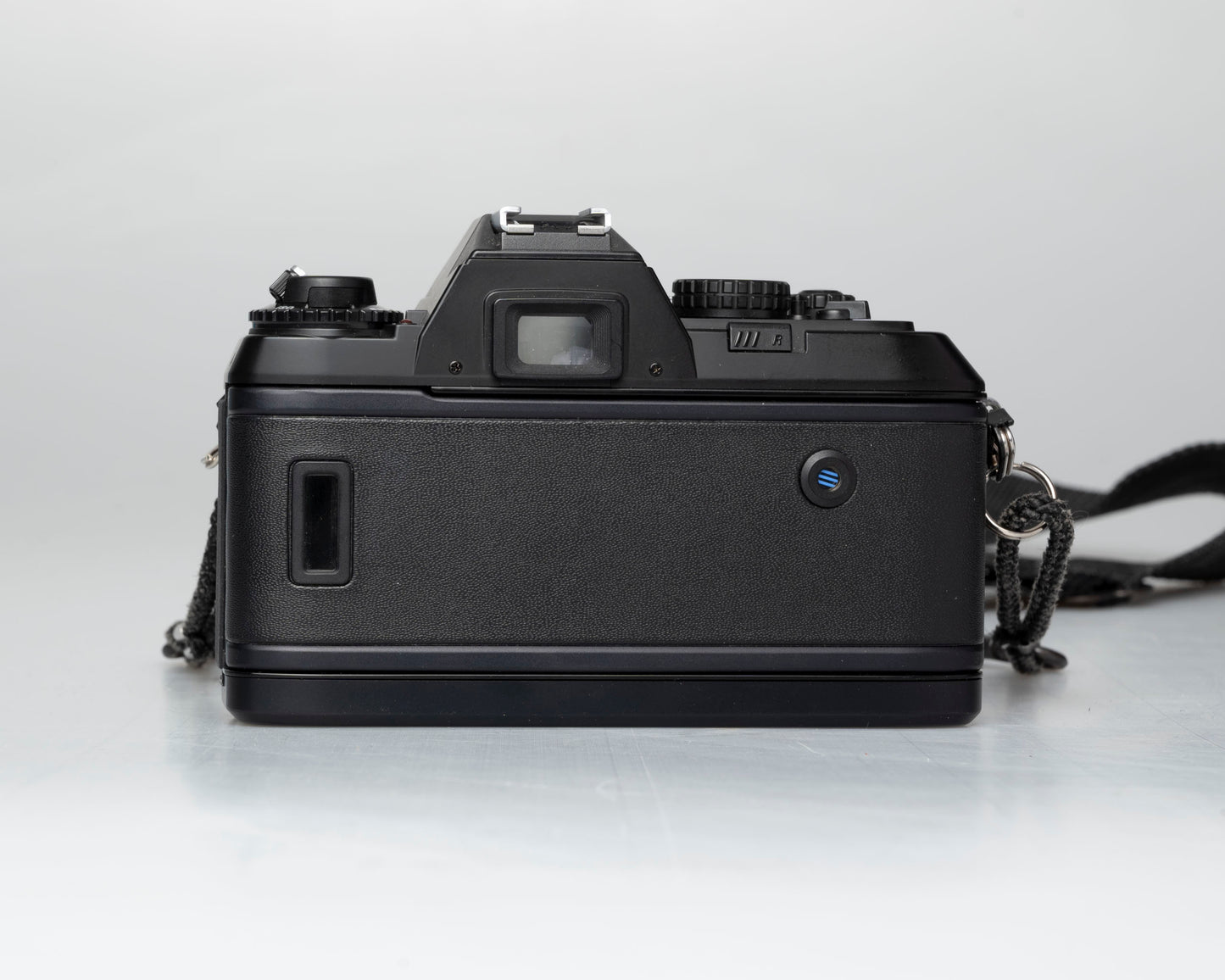 Nikon N2000 35mm film SLR w/ Nikkor 50mm f1.8 lens + case (serial 2926038) | film🎞tested