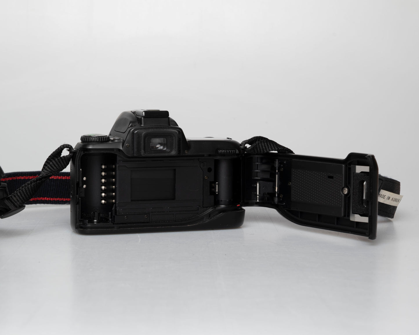 Nikon F65 35mm film SLR w/ AF Nikkor 35-80mm lens in original boxes (serial 2155890)