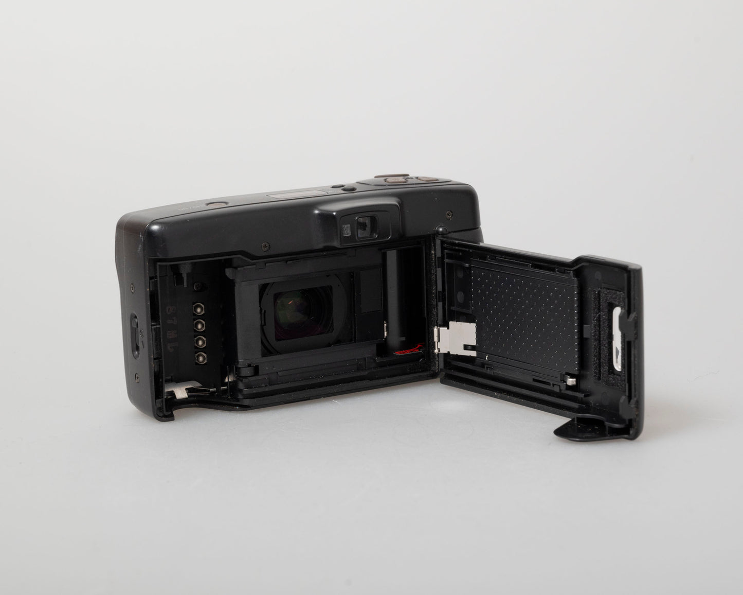 Nikon Zoom 500AF 35mm camera w/ case (serial 7037755)