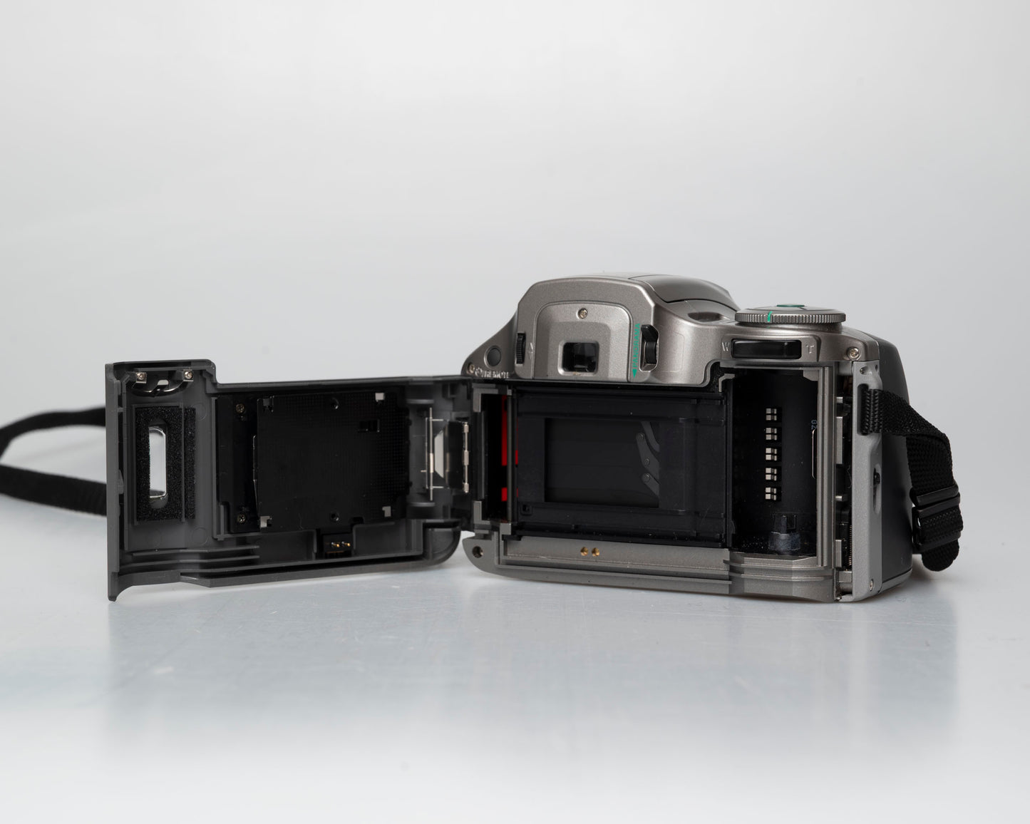 Olympus IS-30 DLX 'bridge' 35mm film SLR with 28-110 lens (serial 118384)