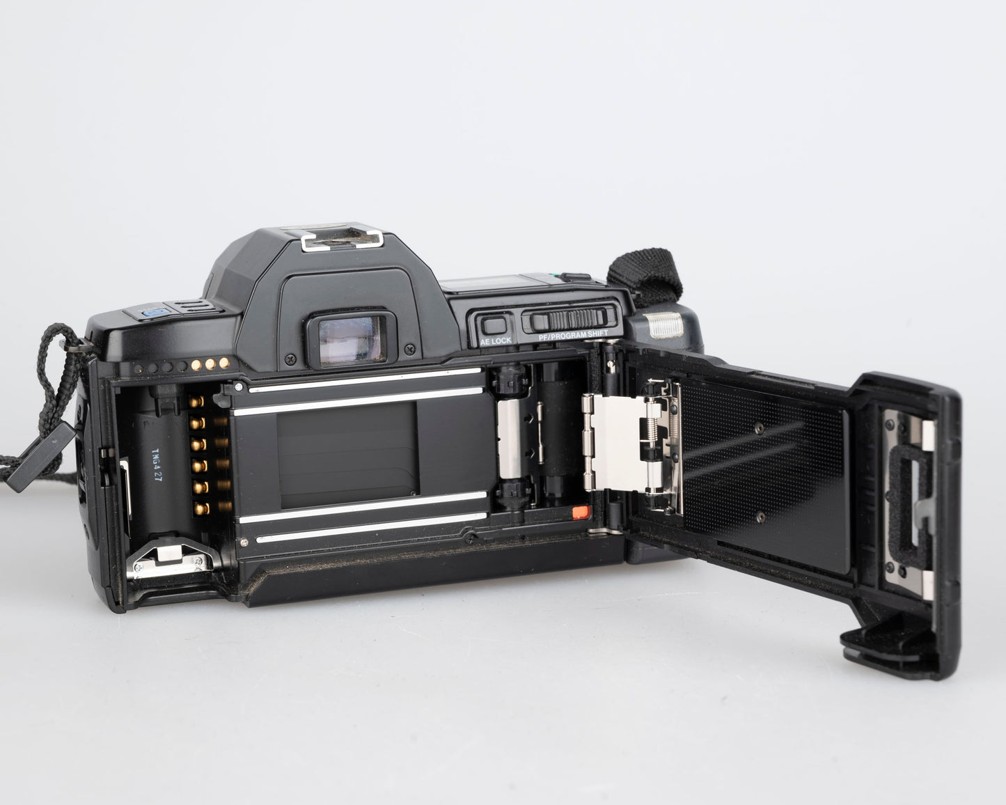 Olympus OM-77AF reflex argentique 35 mm avec objectif zoom compact 35-70 mm (série 2051092)