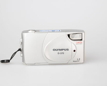 Olympus Camedia D-370 1.3 MP CCD sensor digicam (uses SmartMedia and AA batteries)