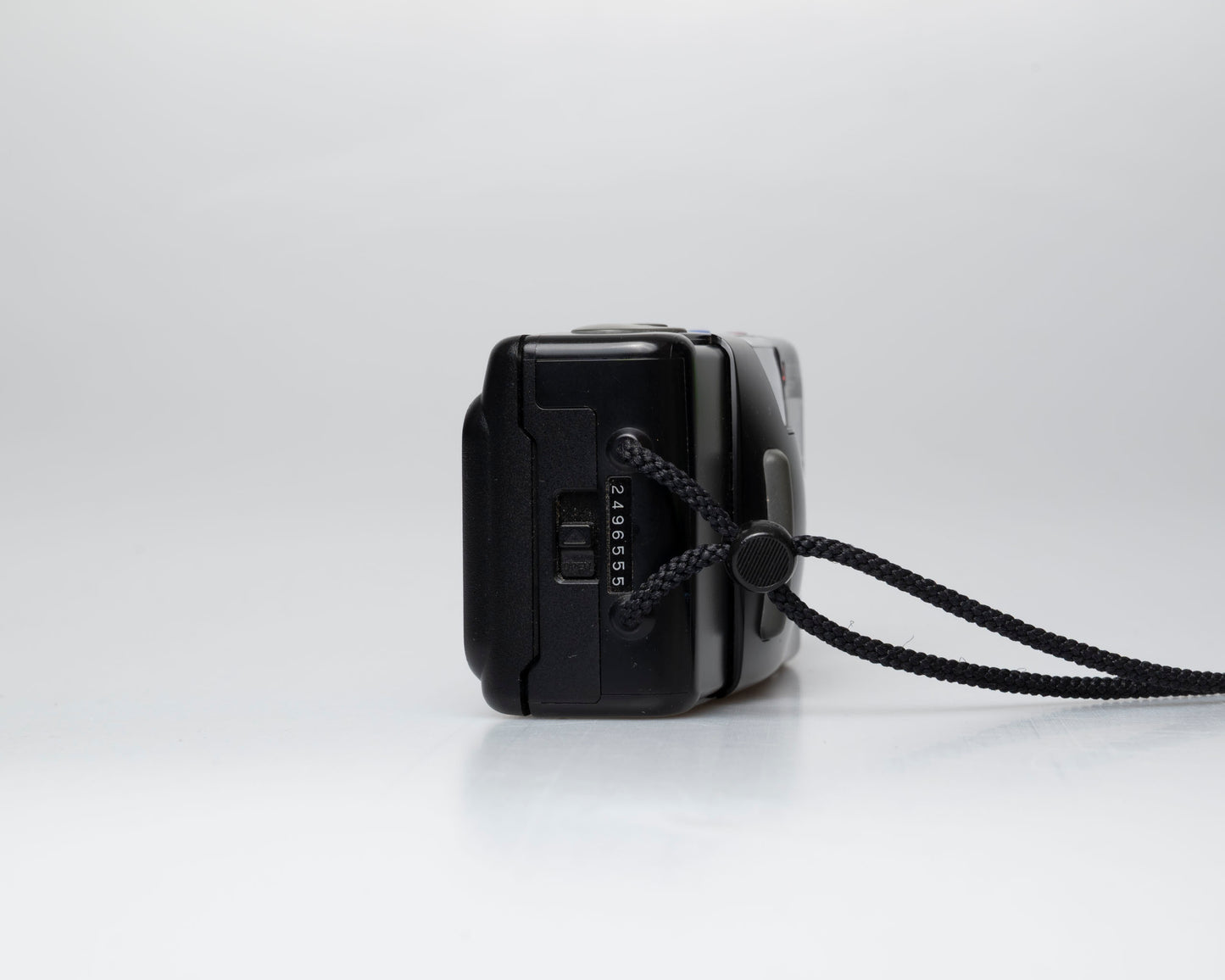 Olympus Infinity Jr Quartz Date appareil photo argentique 35mm (numéro de série 2496555)