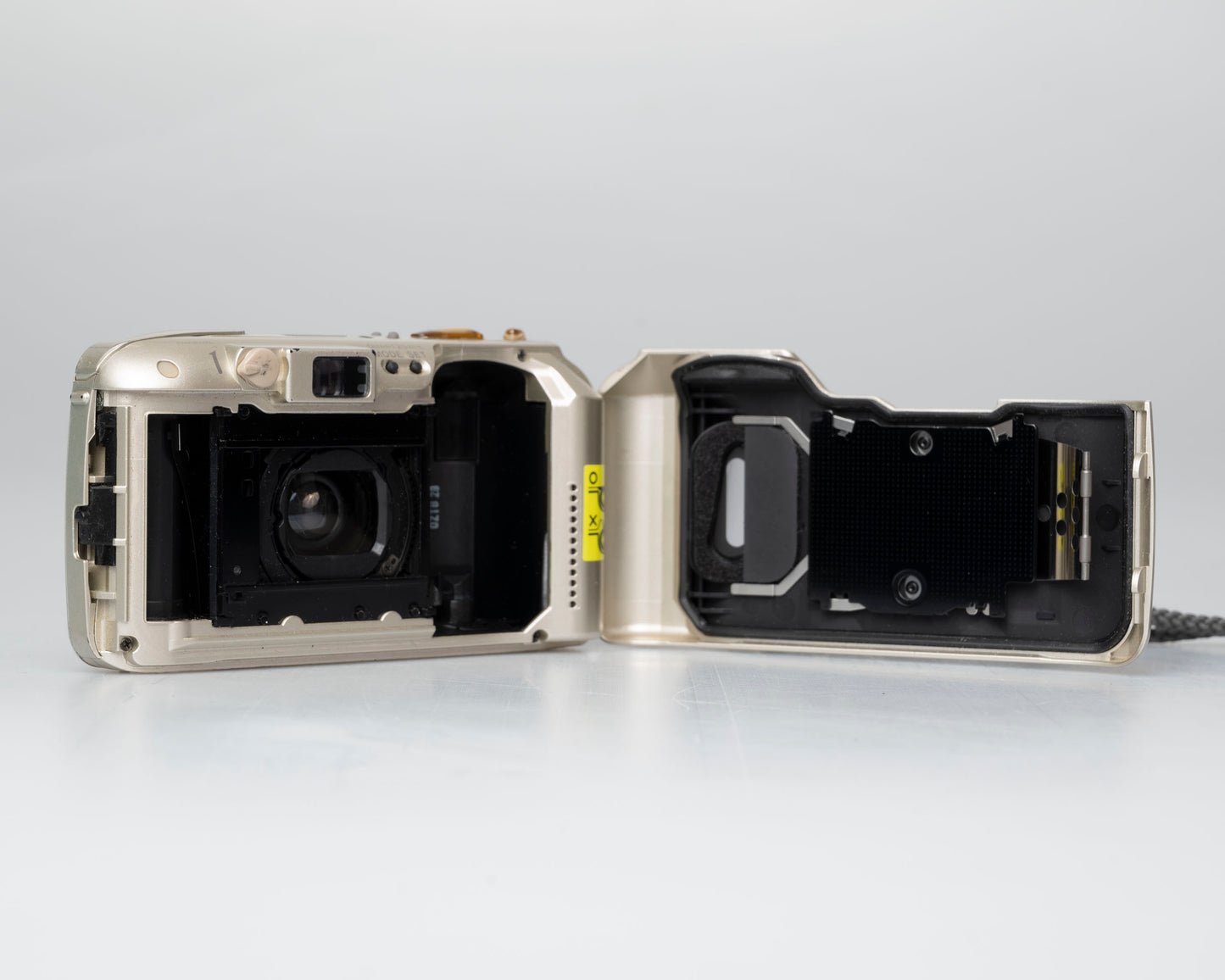 Olympus ∞ Stylus Epic Zoom 80 Deluxe 35mm film camera w/ case (serial 1094320) | film🎞tested