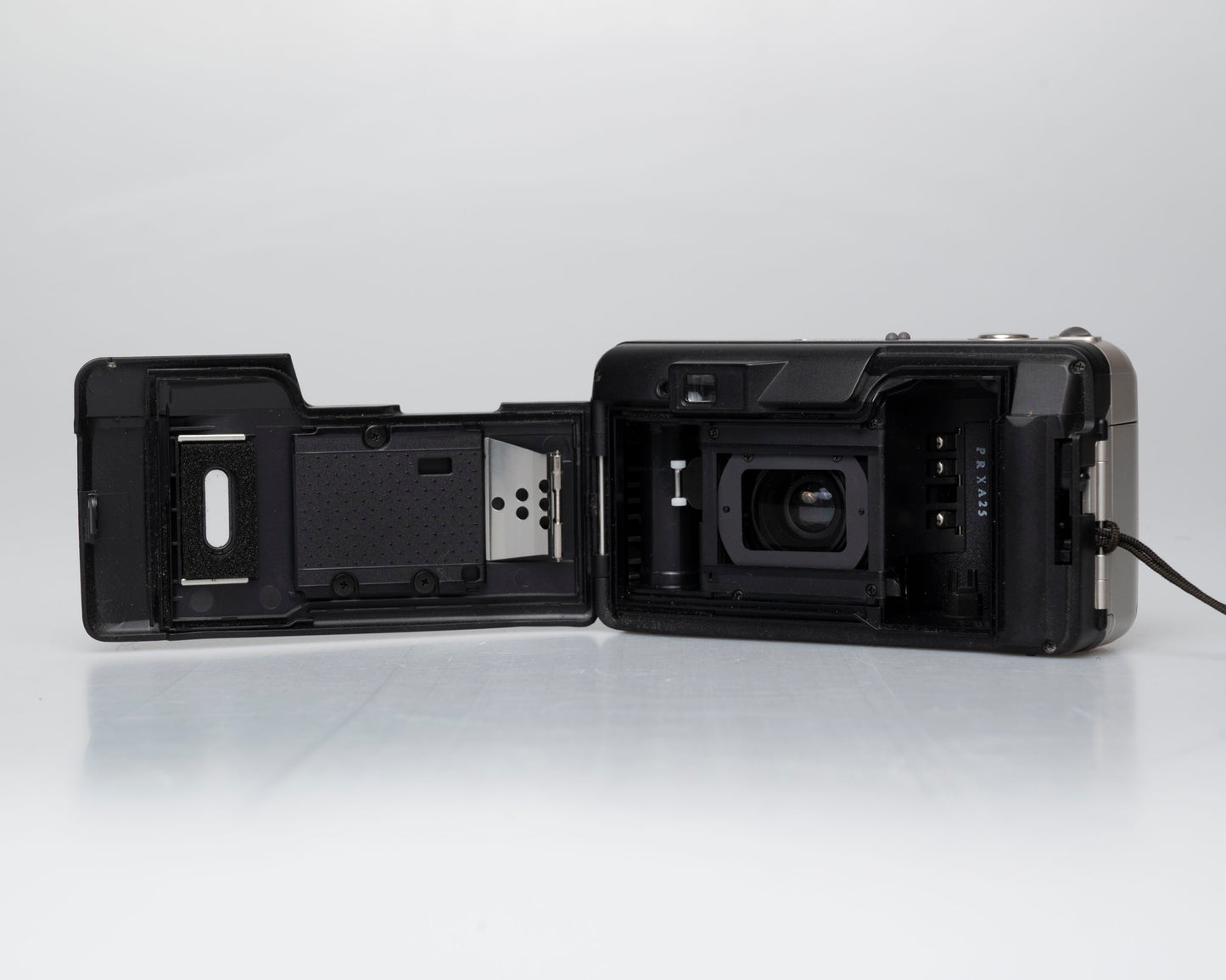 Olympus Infinity Zoom 70 35mm camera (serial 6371619)