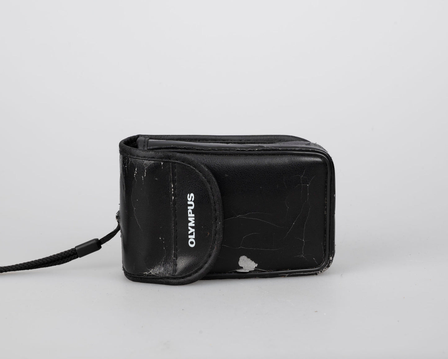 Olympus Trip MD3 35mm camera w/case (serial 07009713)