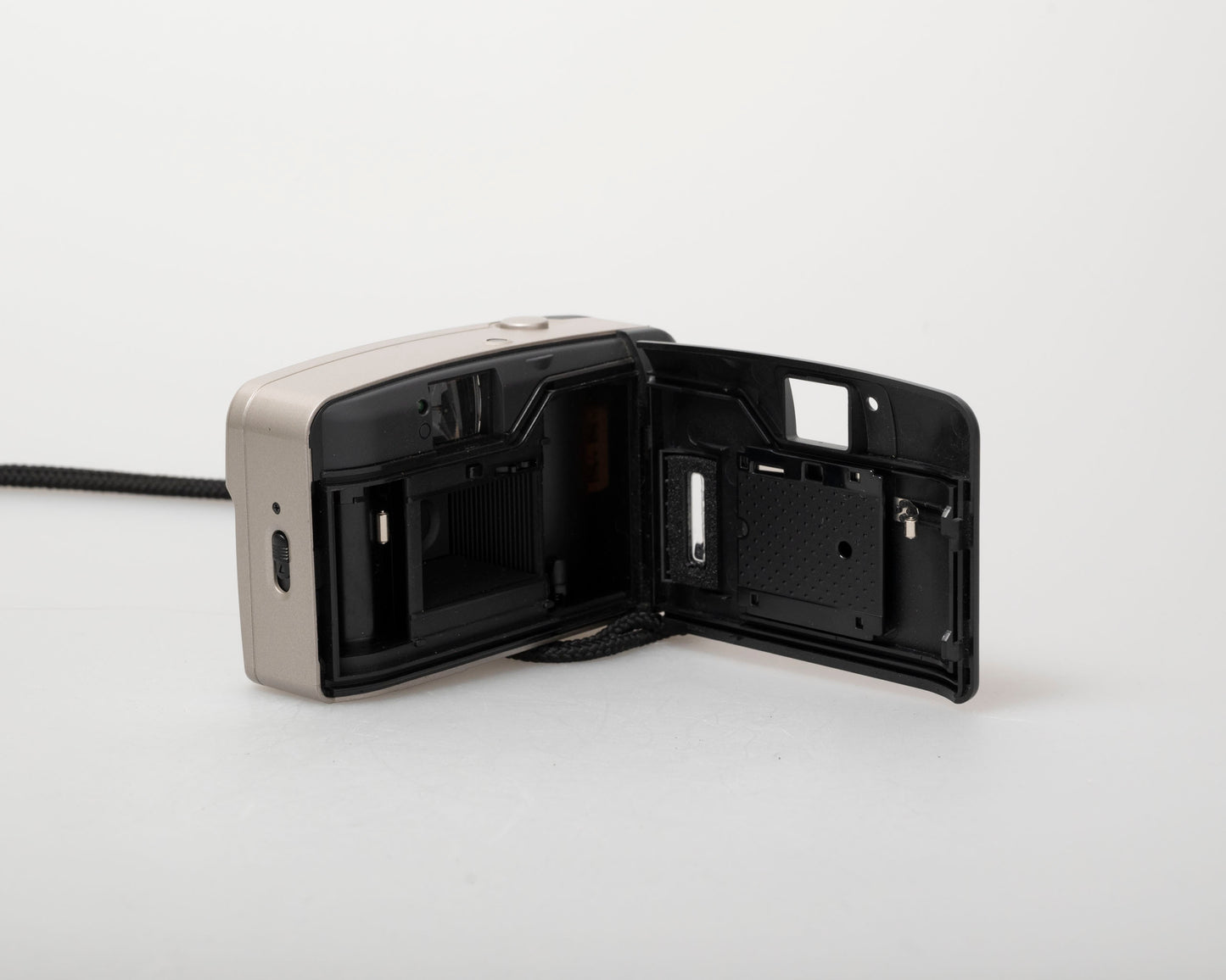 Pentax PC-330 35mm camera w/ case (serial 5421634)