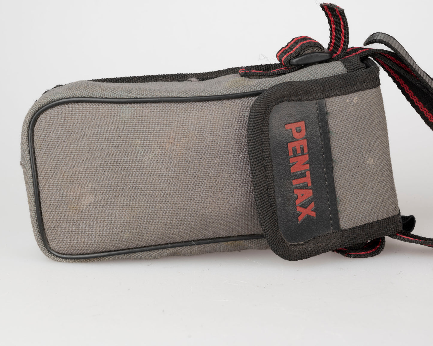 Pentax Zoom90 35mm camera w/ case (serial 8518744)