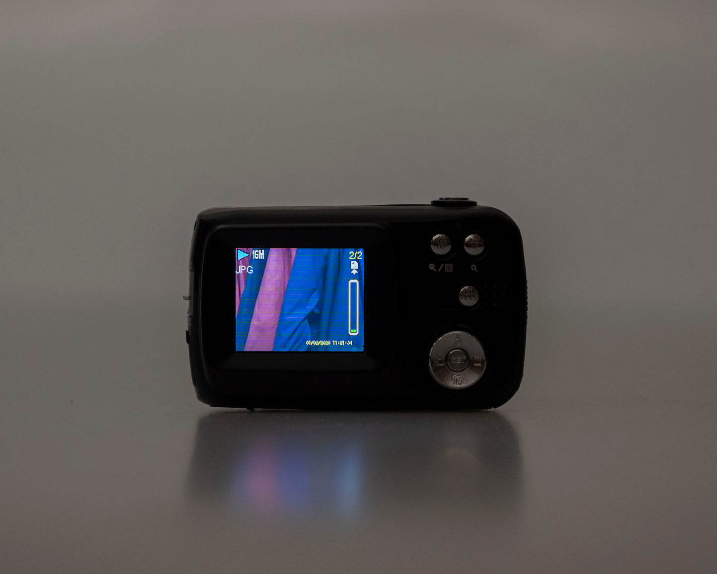 Polaroid iS126 digicam w/ 1GB SD card (serial 4580722)