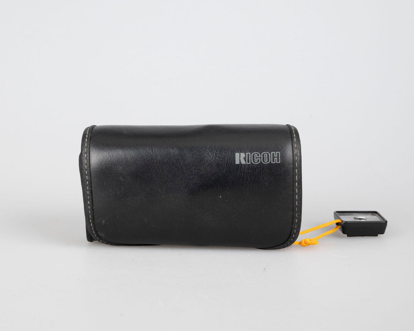 Ricoh AF-77 35mm camera w/ case (serial 142029)