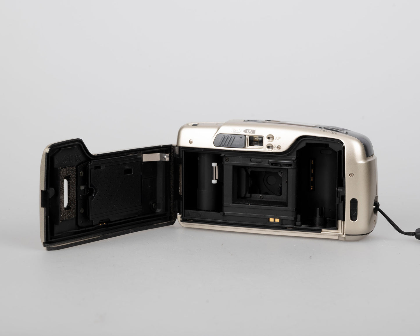 Ricoh FF-10 AF 35mm film camera w/ case (serial 25126455)