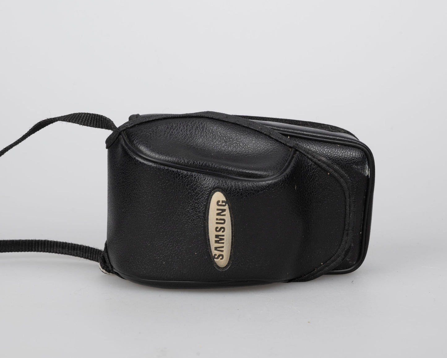 Samsung AF Zoom 1050 35mm camera w/ case (serial 4H25272)