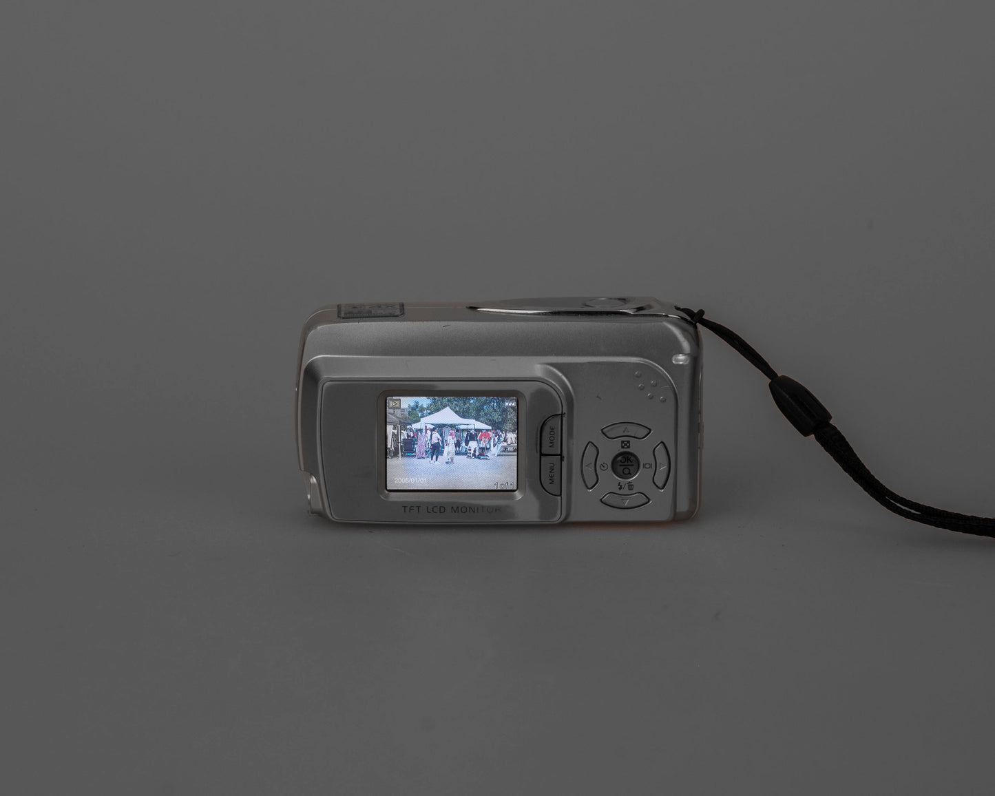 Vivitar Vivicam 5110 Appareil photo numérique à capteur 5 MP avec câble USB (utilise des piles AA + des cartes SD)