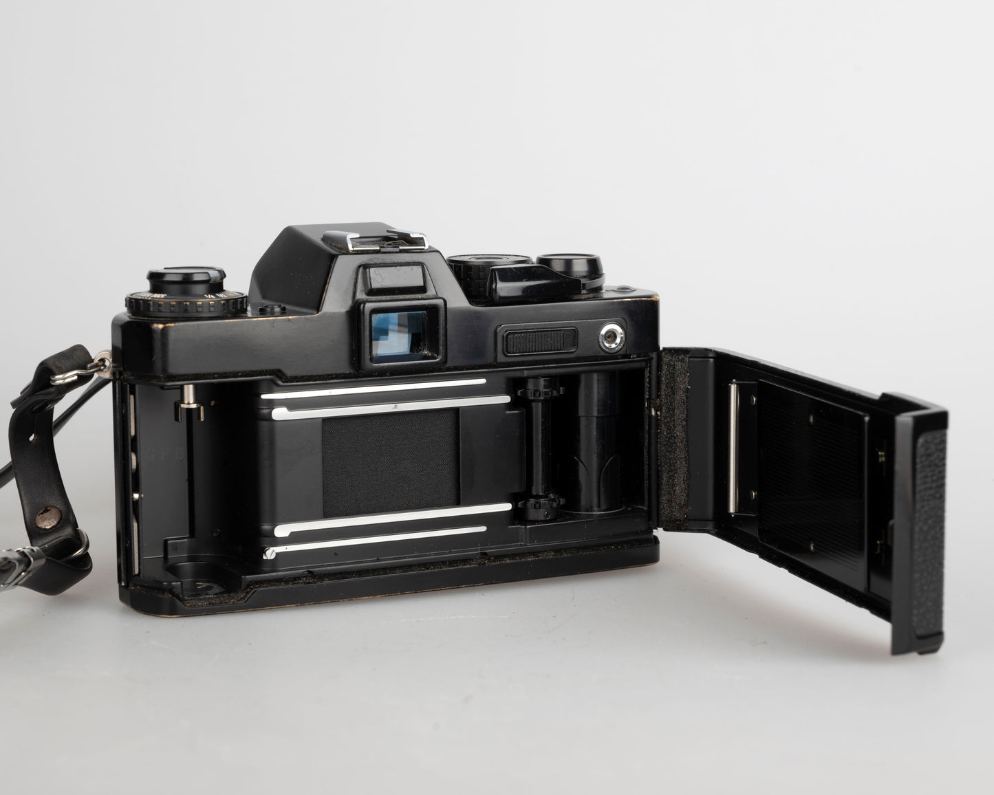 Yashica FR-I 35mm film SLR + Yashica ML 50mm f1.7 lens (serial 085756)