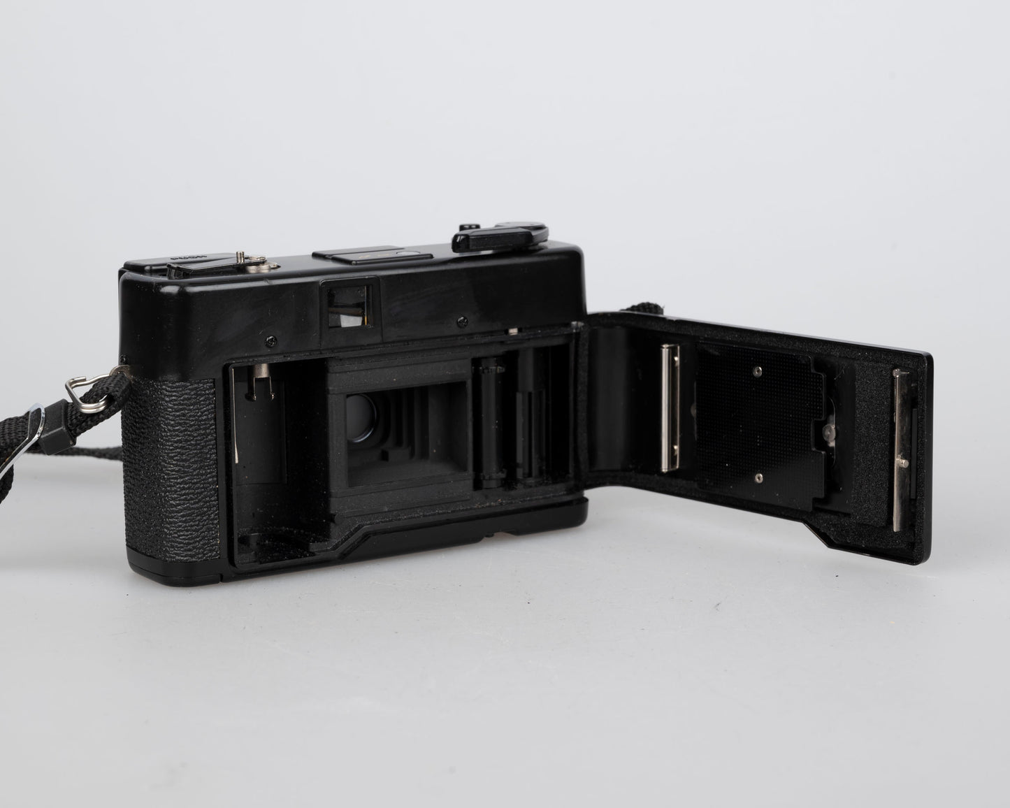 Yashica MF-1 35mm viewfinder camera w/ ever-ready case (serial 5295469)