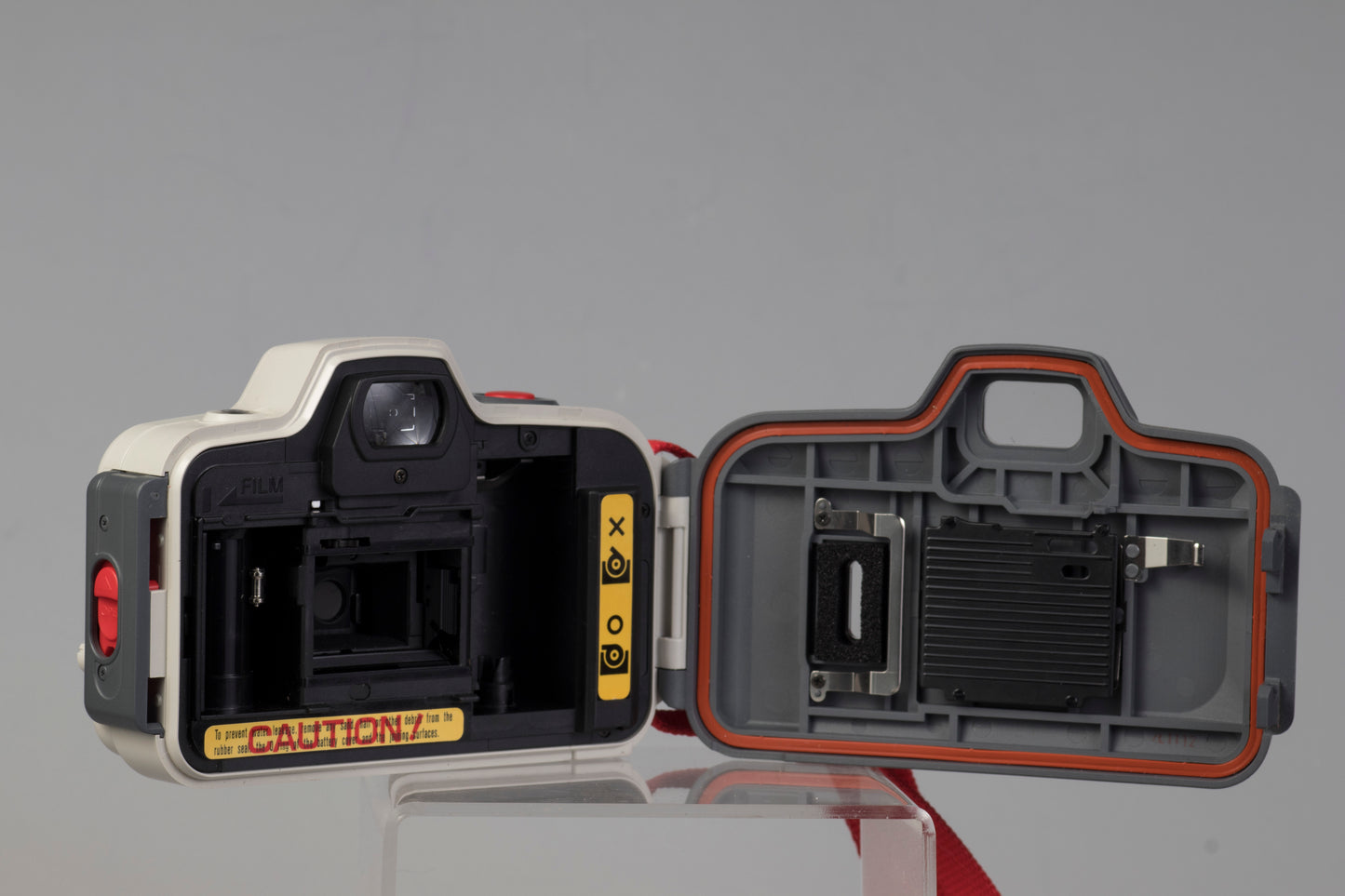 Canon Sure Shot WP-1 back open