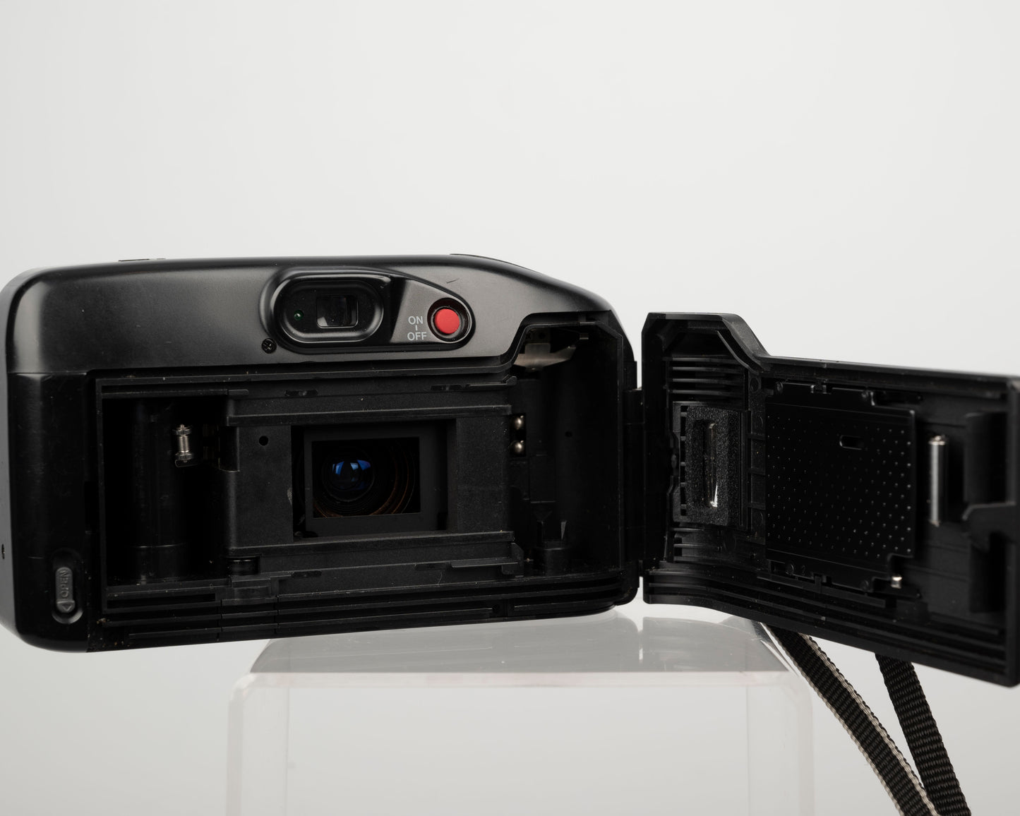 Canon Sure Shot Zoom S 35mm camera w/ manual (serial 1959084)