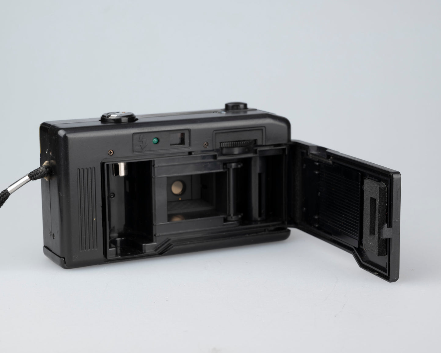 Appareil photo argentique Concord 820P 35 mm