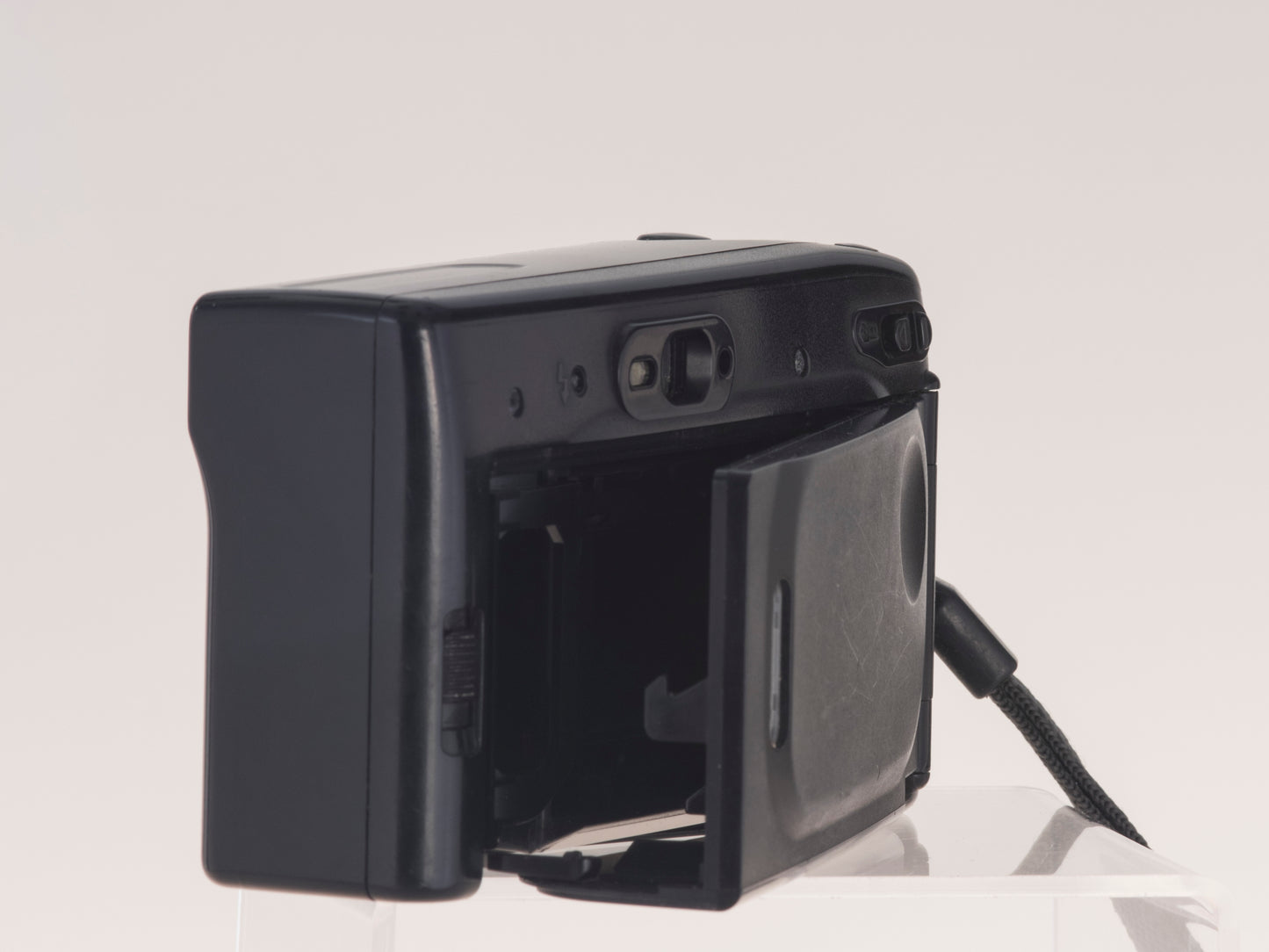 Fuji DL-80 (aka Discovery 80) 35mm point-and-shoot camera. Back view door open.