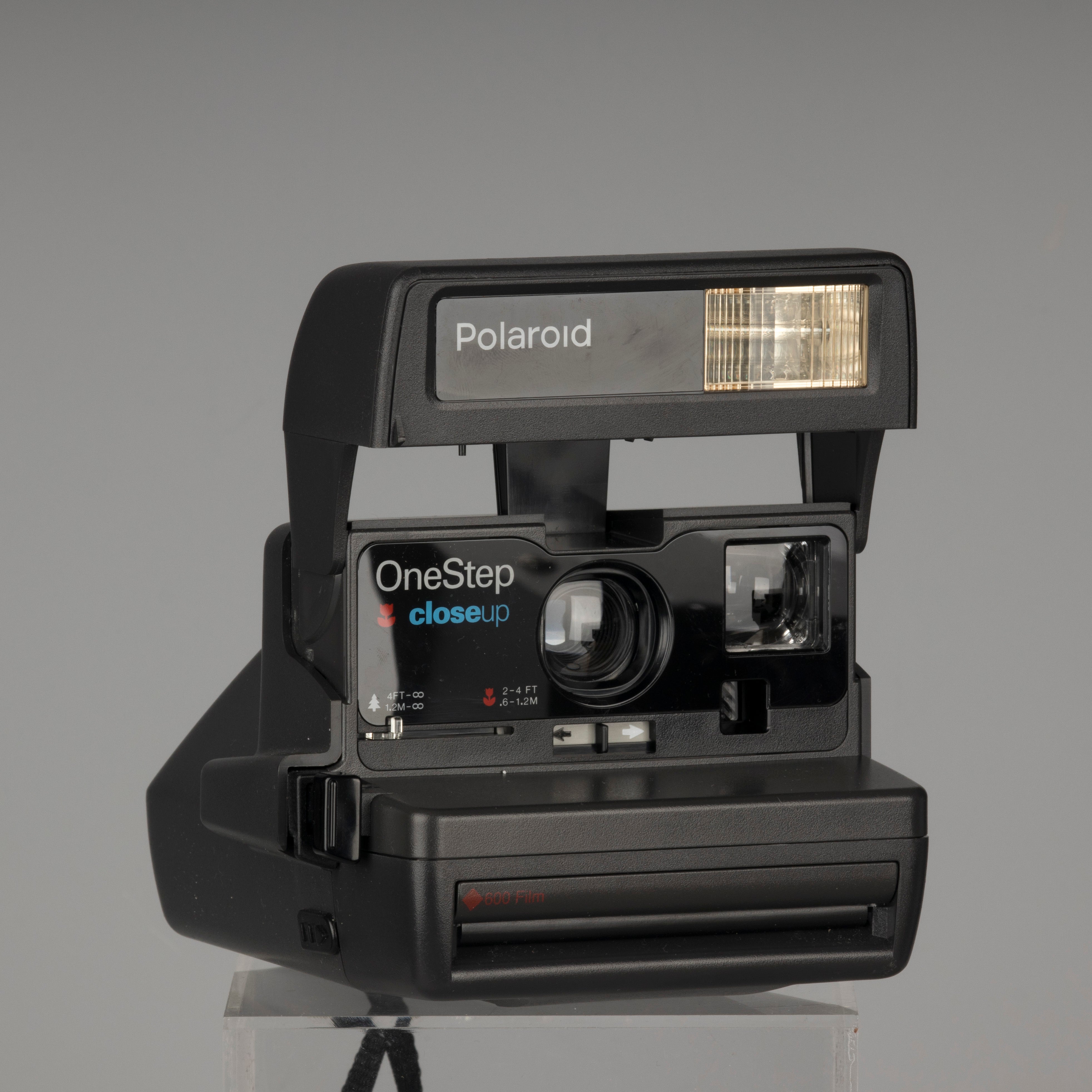 Polaroid One Step Close-up 600 instant camera - Main Image