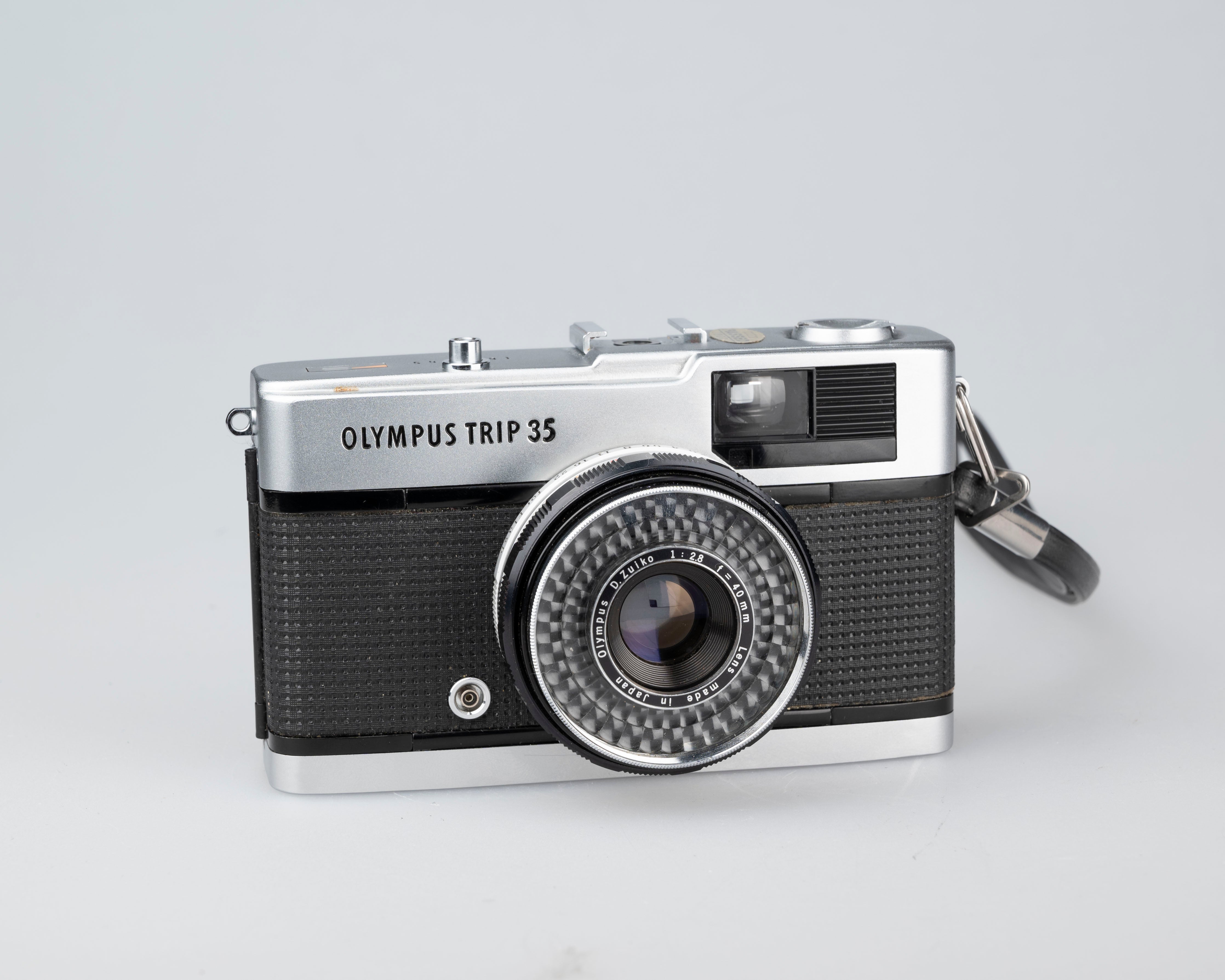 Olympus Trip 35 35mm Camera serial 1613265 New Wave Pool olympus-trip-35-35mm-camera-serial-1613265-new-wave-pool