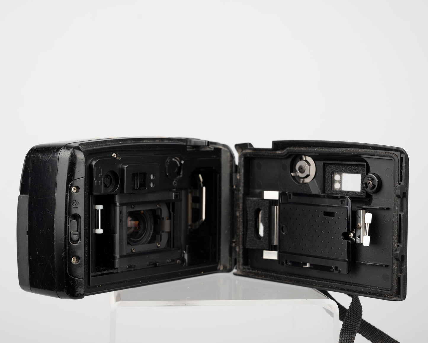 Pentax Espio 105WR 35mm camera (serial 4657865)