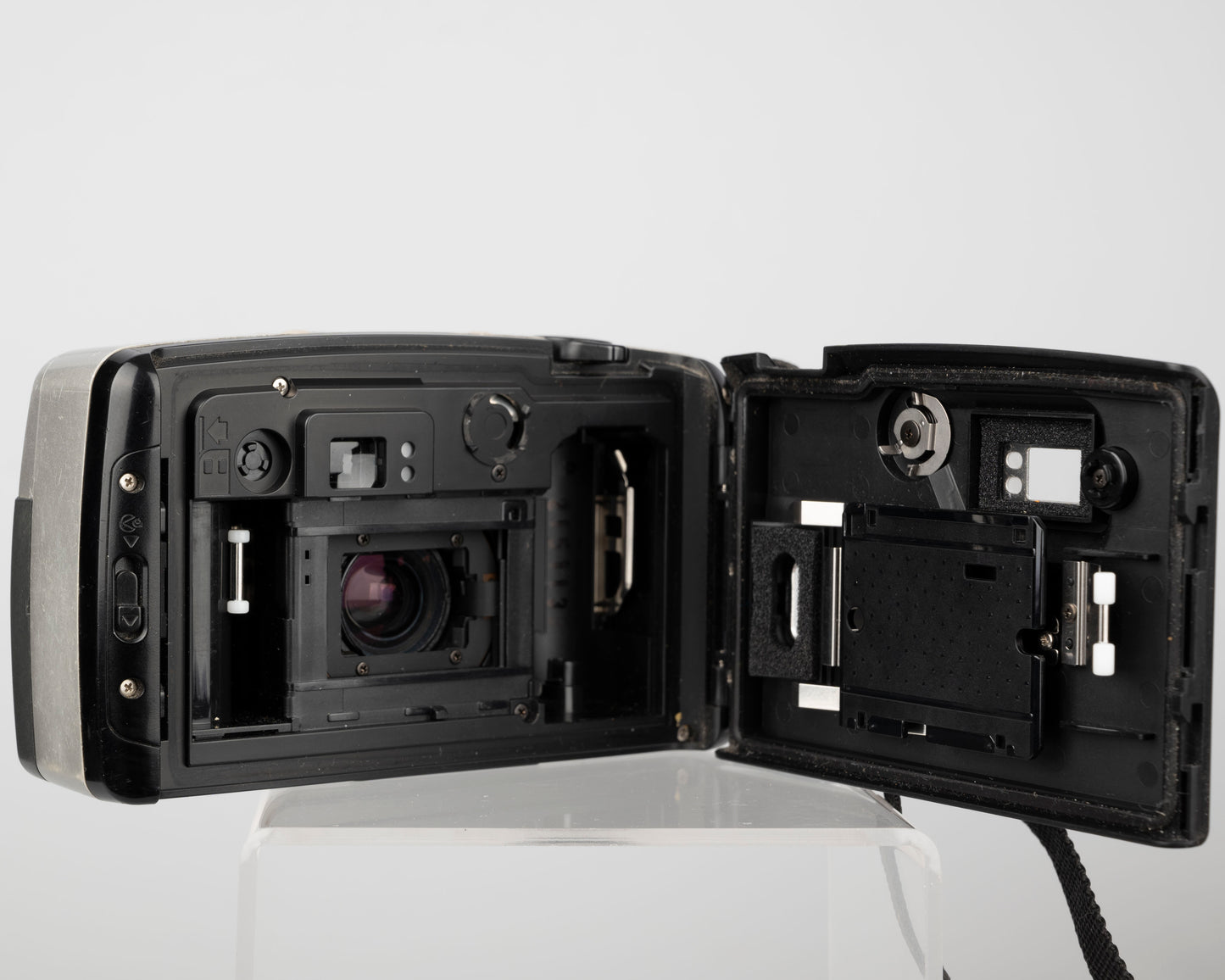 Pentax Espio 95WR 35mm camera w/ original box and manual (serial 5690723)