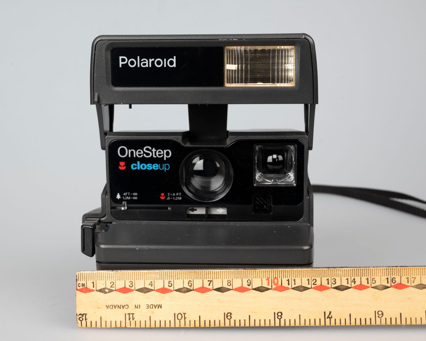 Polaroid OneStep Close-up 600 instant camera (serial F6M508VUVDDA)