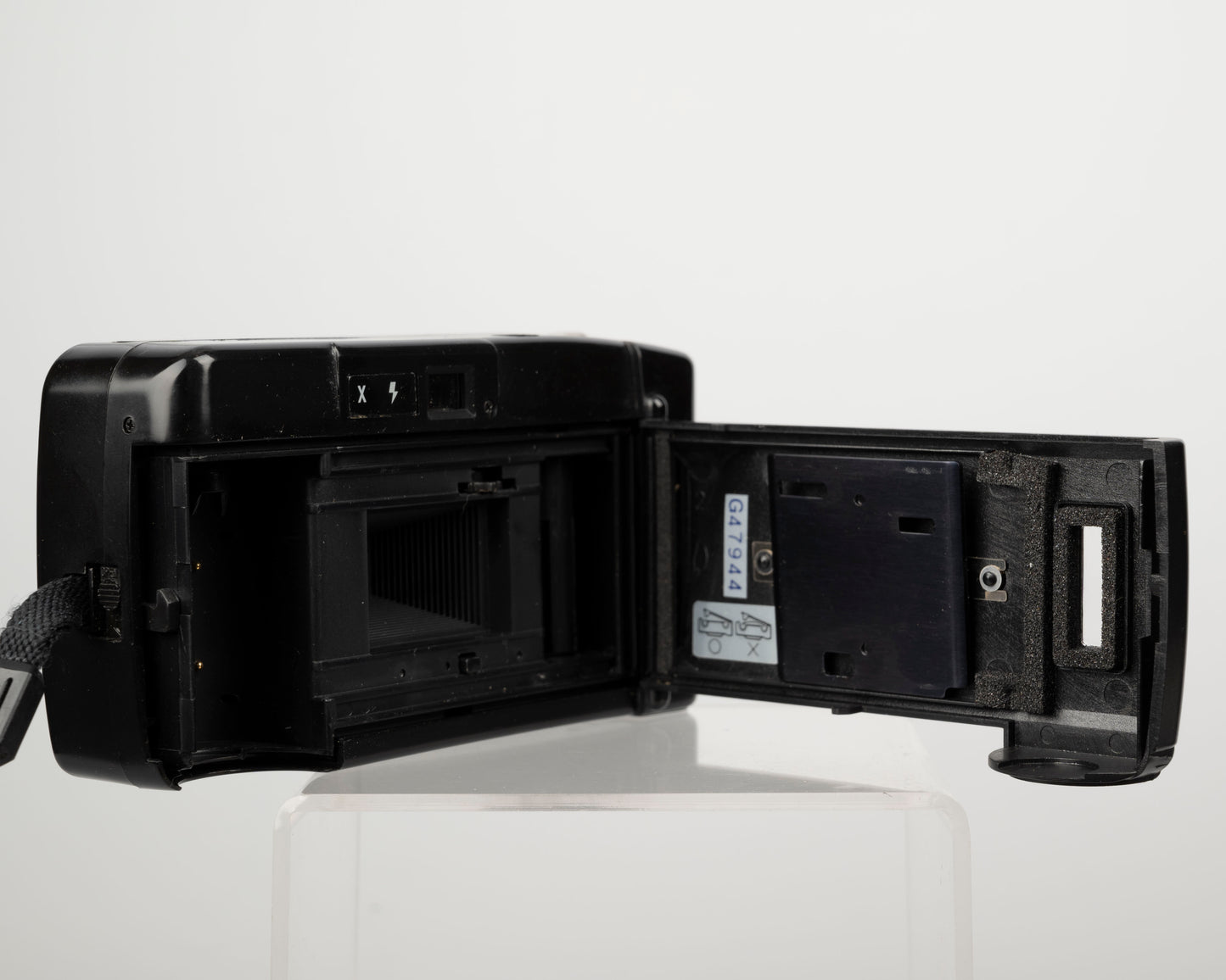 Vivitar C3S Motor compact focus free 35mm film camera