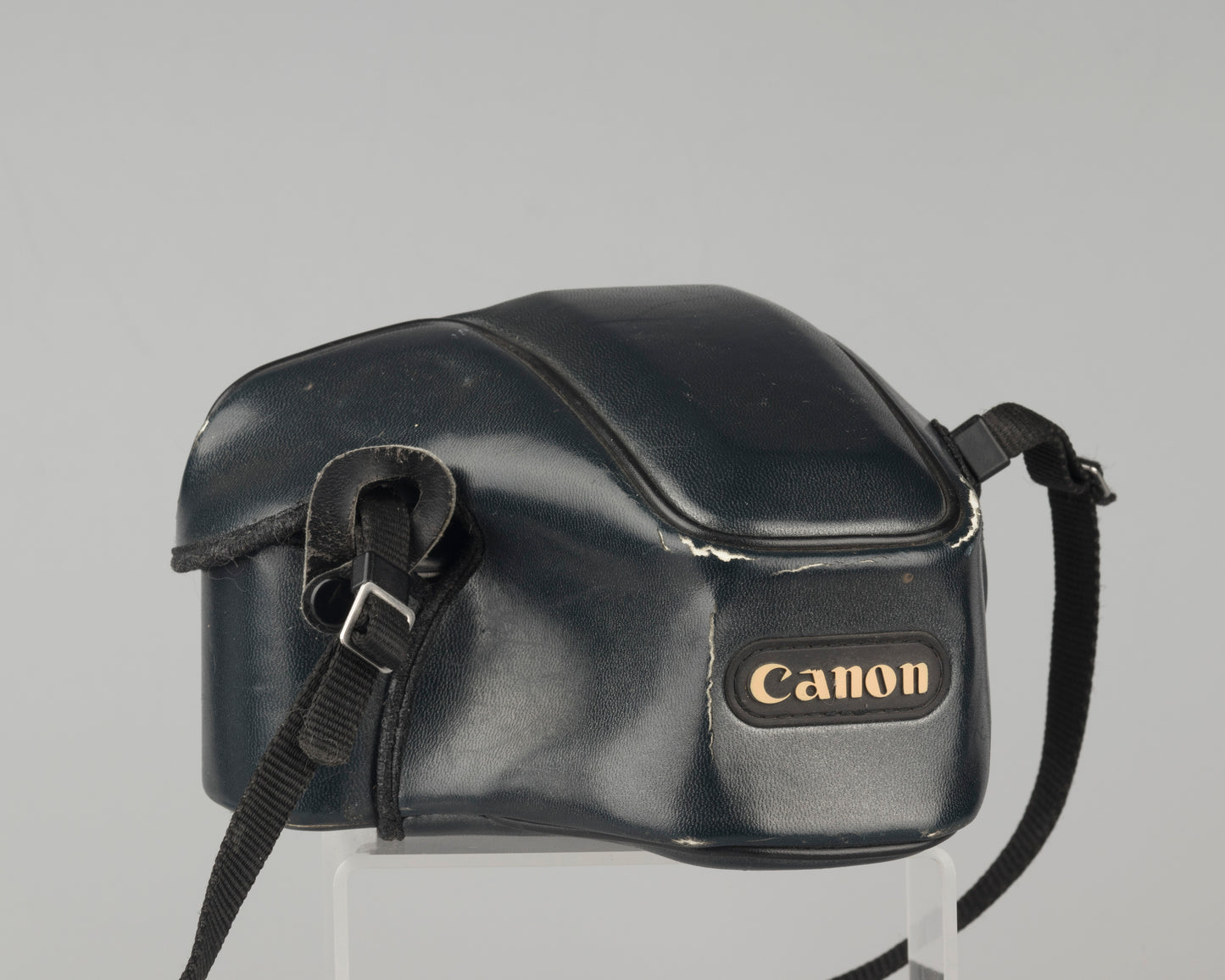 Canon T70 35 mm SLR avec objectif 50 mm f1.8 et étui toujours prêt